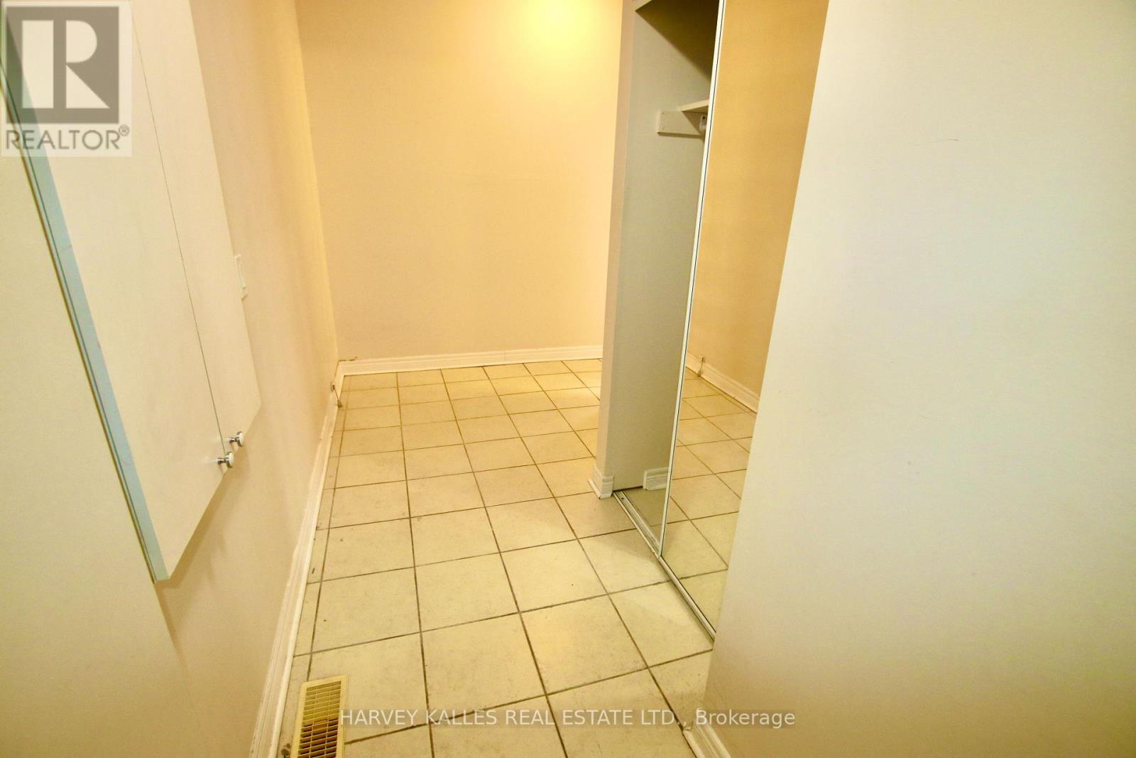 2 - 775 Ossington Avenue, Toronto, Ontario  M6G 3T8 - Photo 10 - W12653524