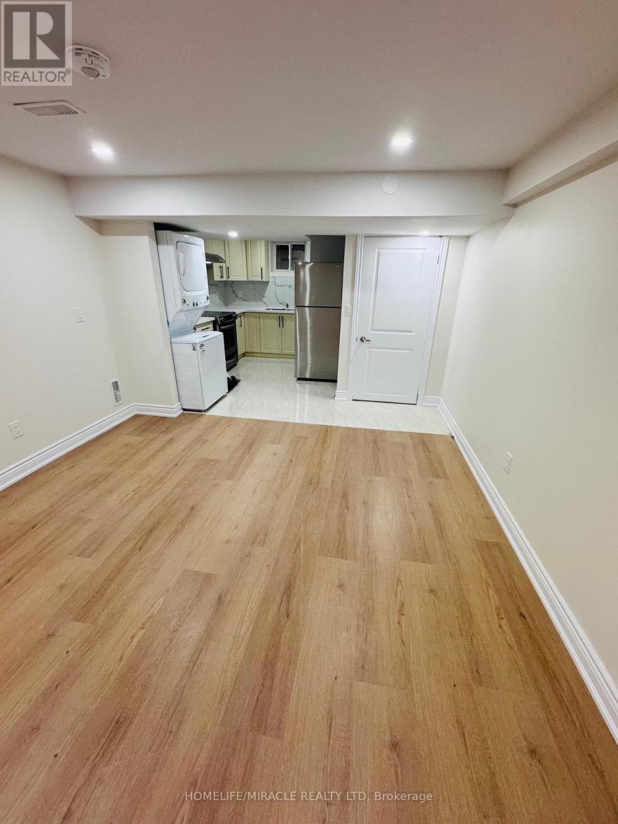 Bsmt - 3 Christie Drive, Brampton, Ontario  L6Z 3H6 - Photo 3 - W12653530