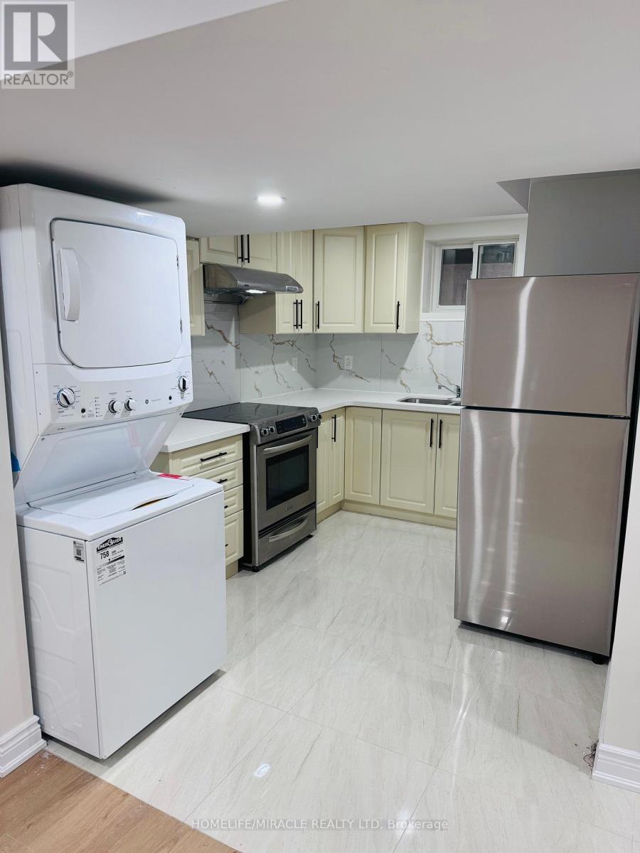 Bsmt - 3 Christie Drive, Brampton, Ontario  L6Z 3H6 - Photo 6 - W12653530