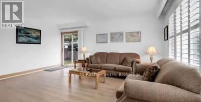 36 Kimbark Drive, Brampton, Ontario L6X 2A4 - Photo 3 - W12653534