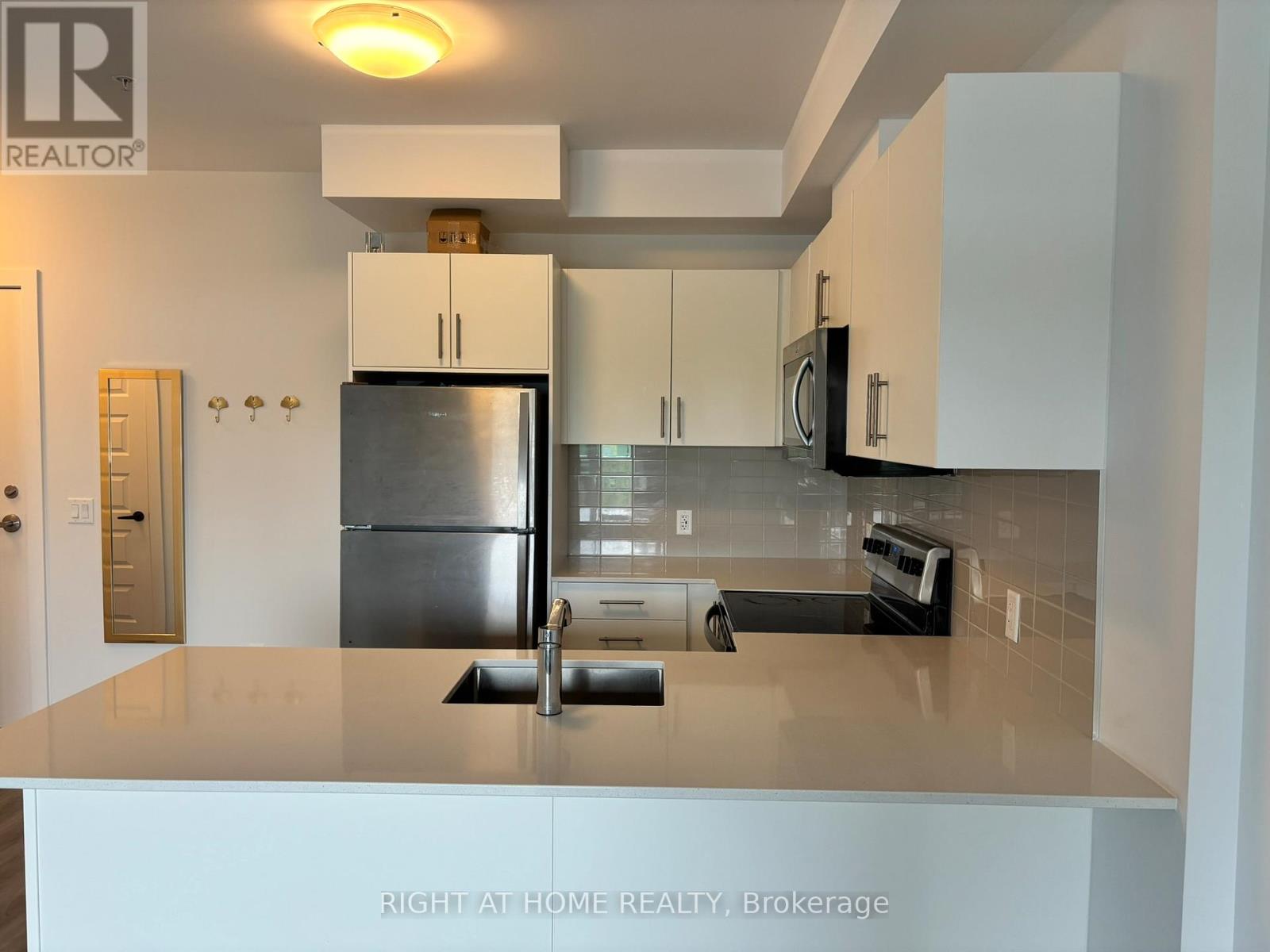 302 - 1000 LACKNER PLACE E, Kitchener, Ontario