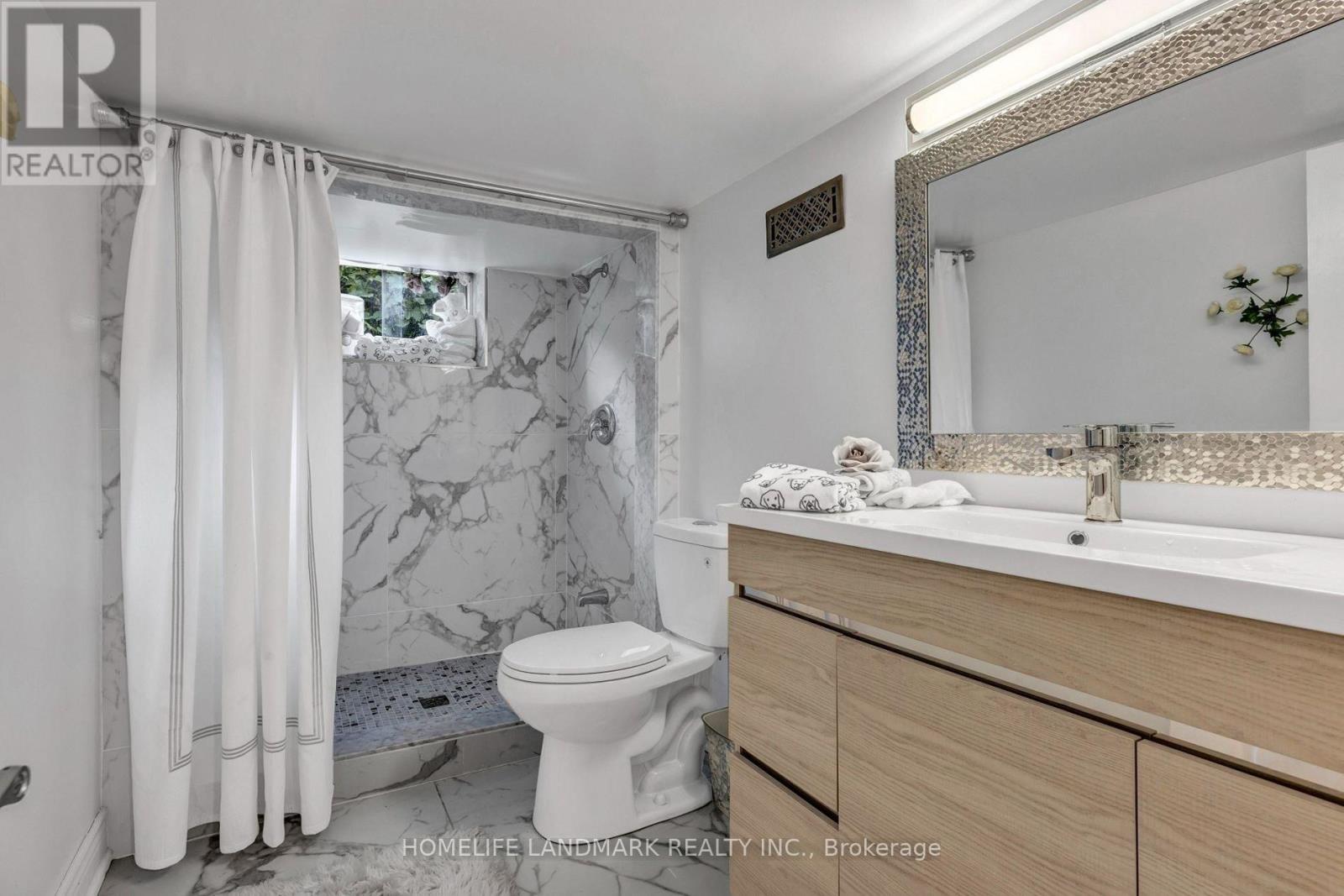 156 Duncan Road, Richmond Hill, Ontario  L4C 6J8 - Photo 18 - N12612768