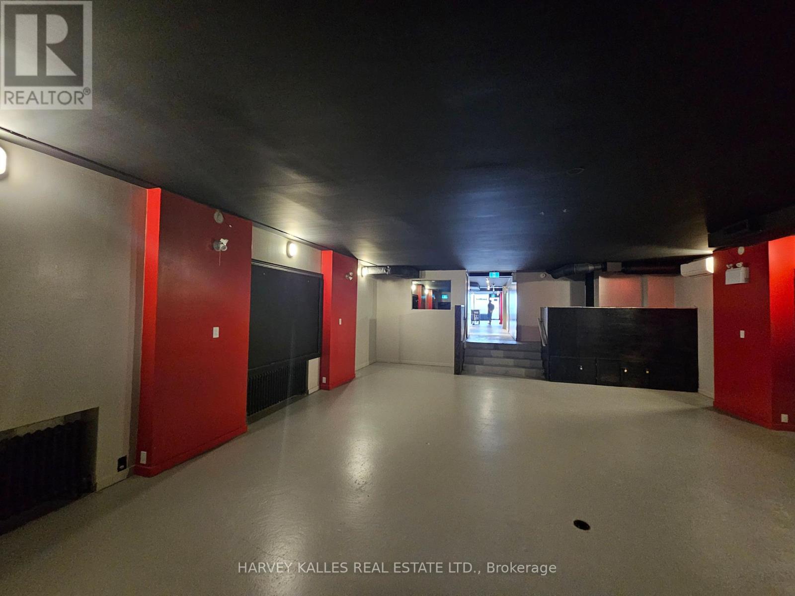 Ground - 2058 Dufferin Street, Toronto (Caledonia-Fairbank), Ontario  M6E 3R6 - Photo 7 - W12652832