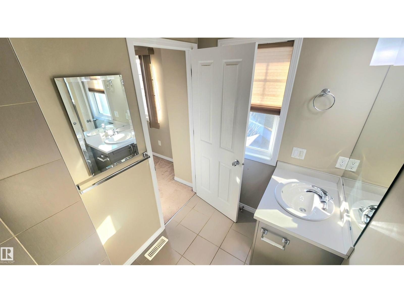 #32 1030 Chappelle Bv Sw, Edmonton, Alberta  T6W 2K7 - Photo 26 - E4465835