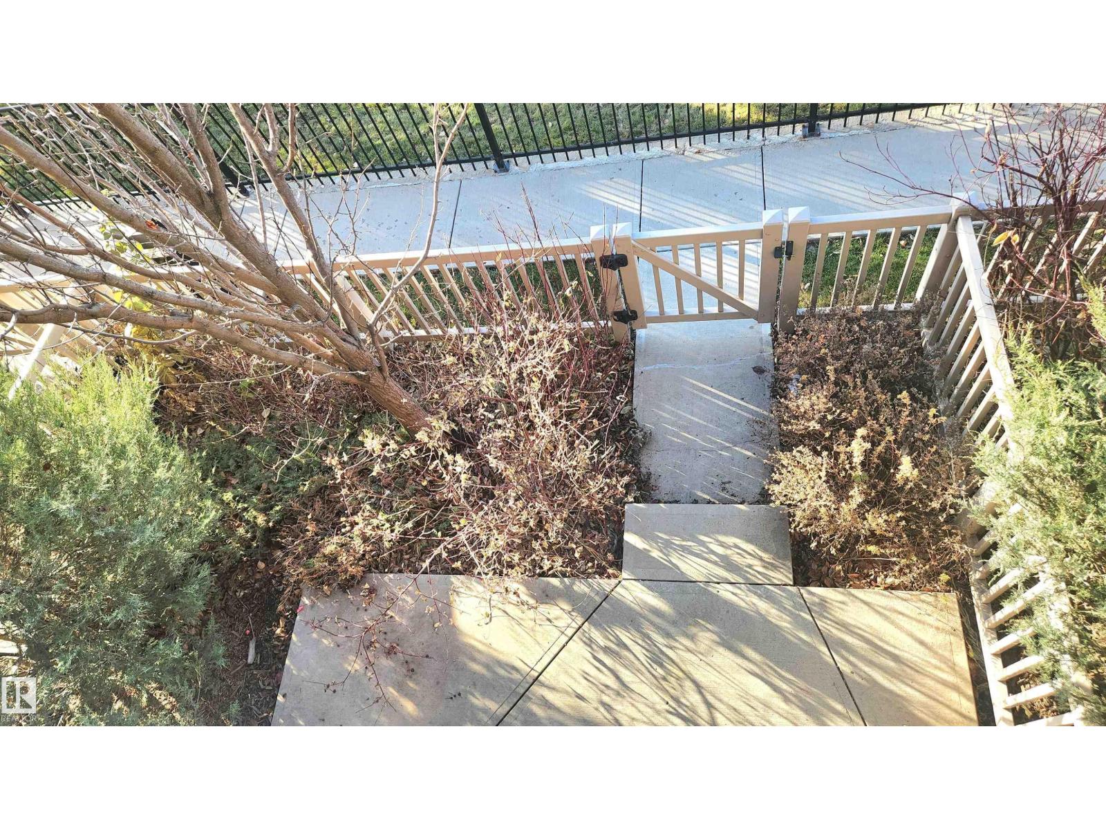 #32 1030 Chappelle Bv Sw, Edmonton, Alberta  T6W 2K7 - Photo 38 - E4465835