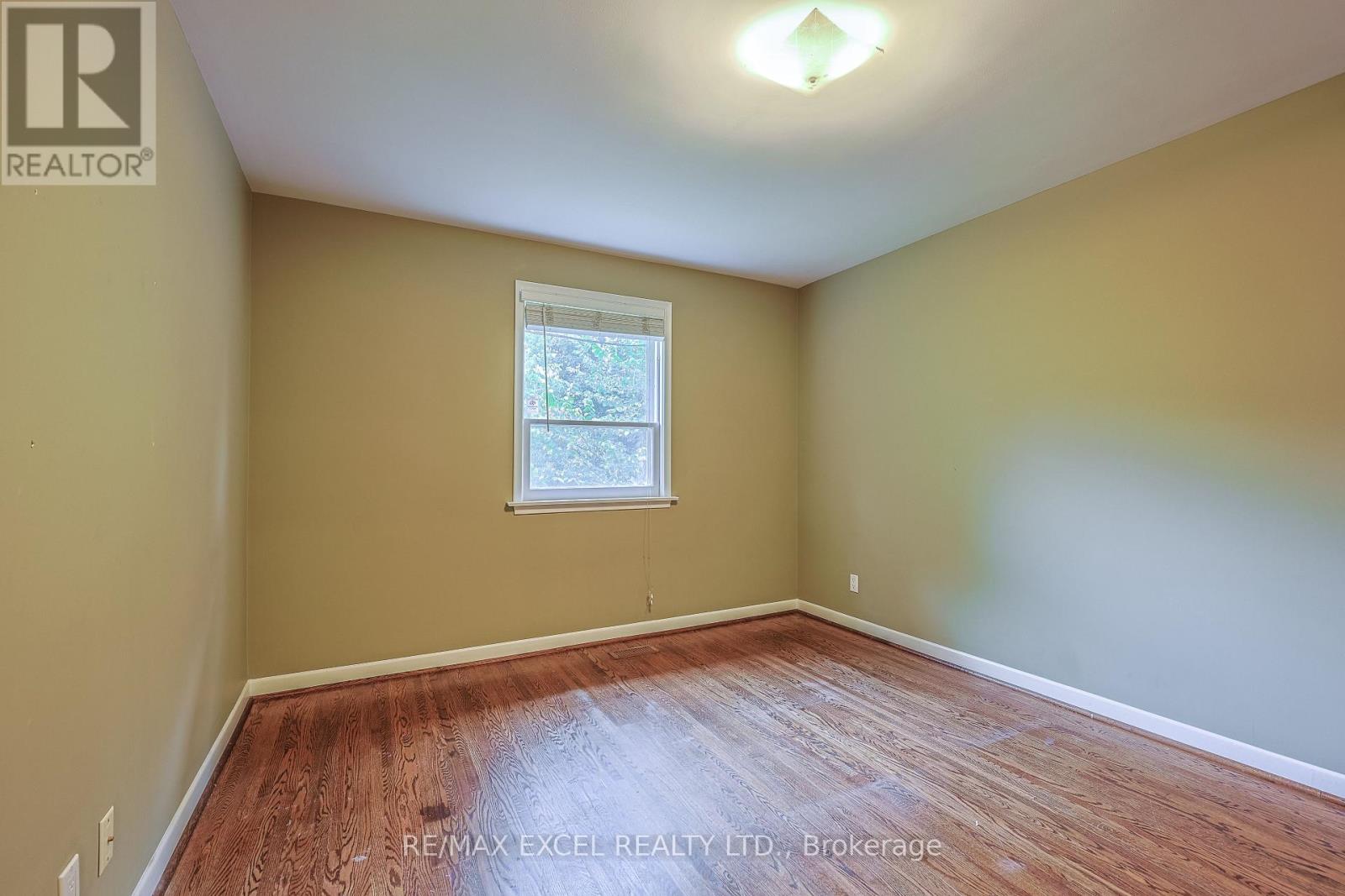 Main Fl - 241 Burnett Avenue W, Toronto, Ontario  M2N 1V9 - Photo 15 - C12653546