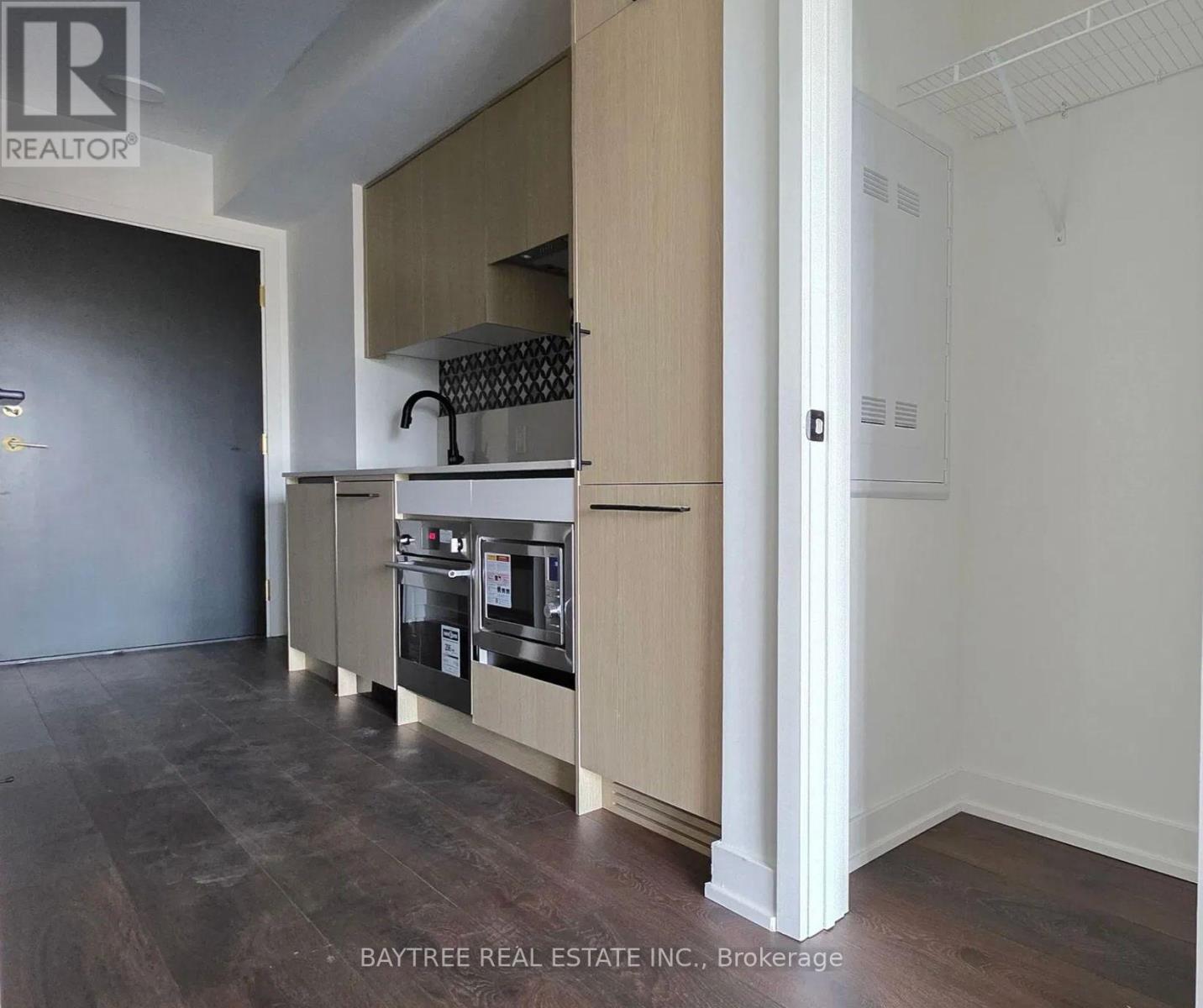 422 - 5 Lakeview Avenue, Toronto, Ontario  M6J 0H3 - Photo 10 - C12653548