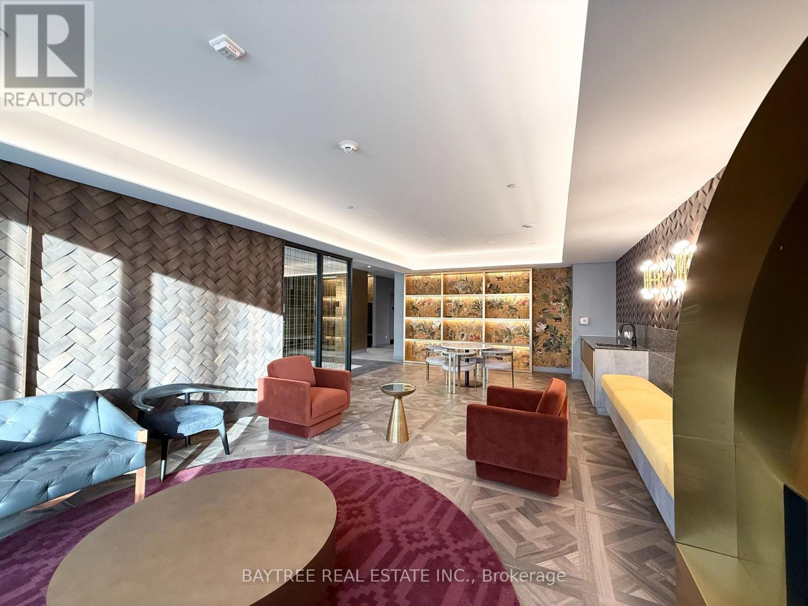 422 - 5 Lakeview Avenue, Toronto, Ontario  M6J 0H3 - Photo 2 - C12653548