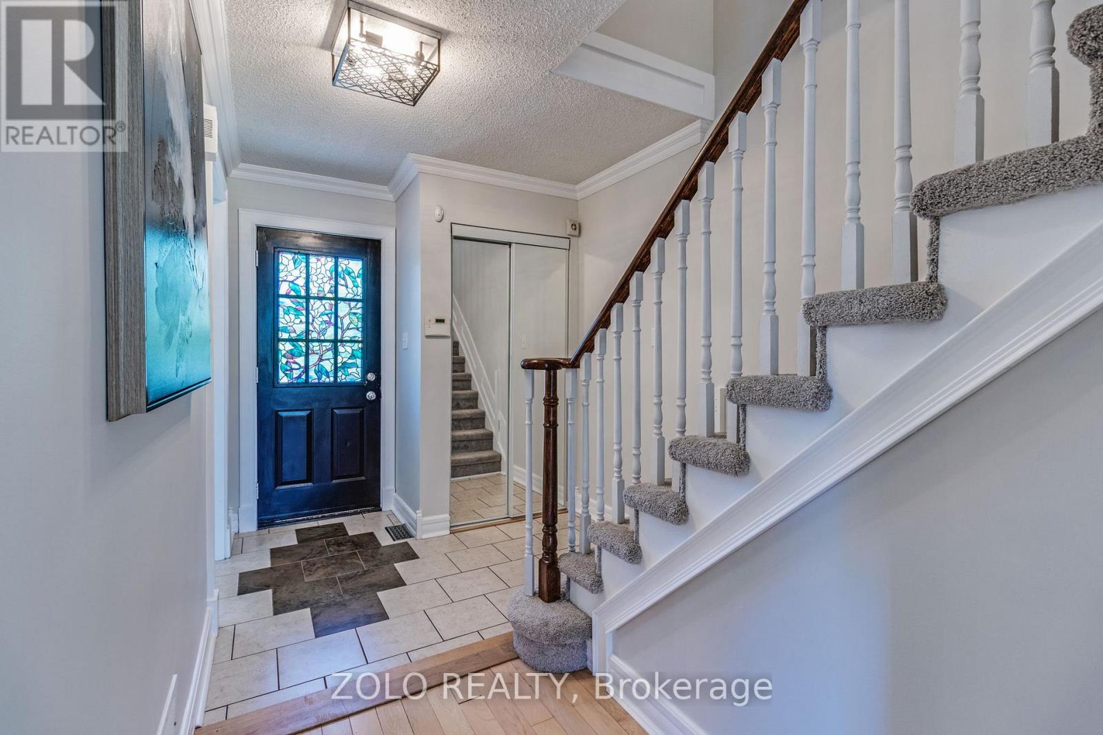 710 Hayes Avenue, Oshawa, Ontario  L1K 1W3 - Photo 2 - E12653544