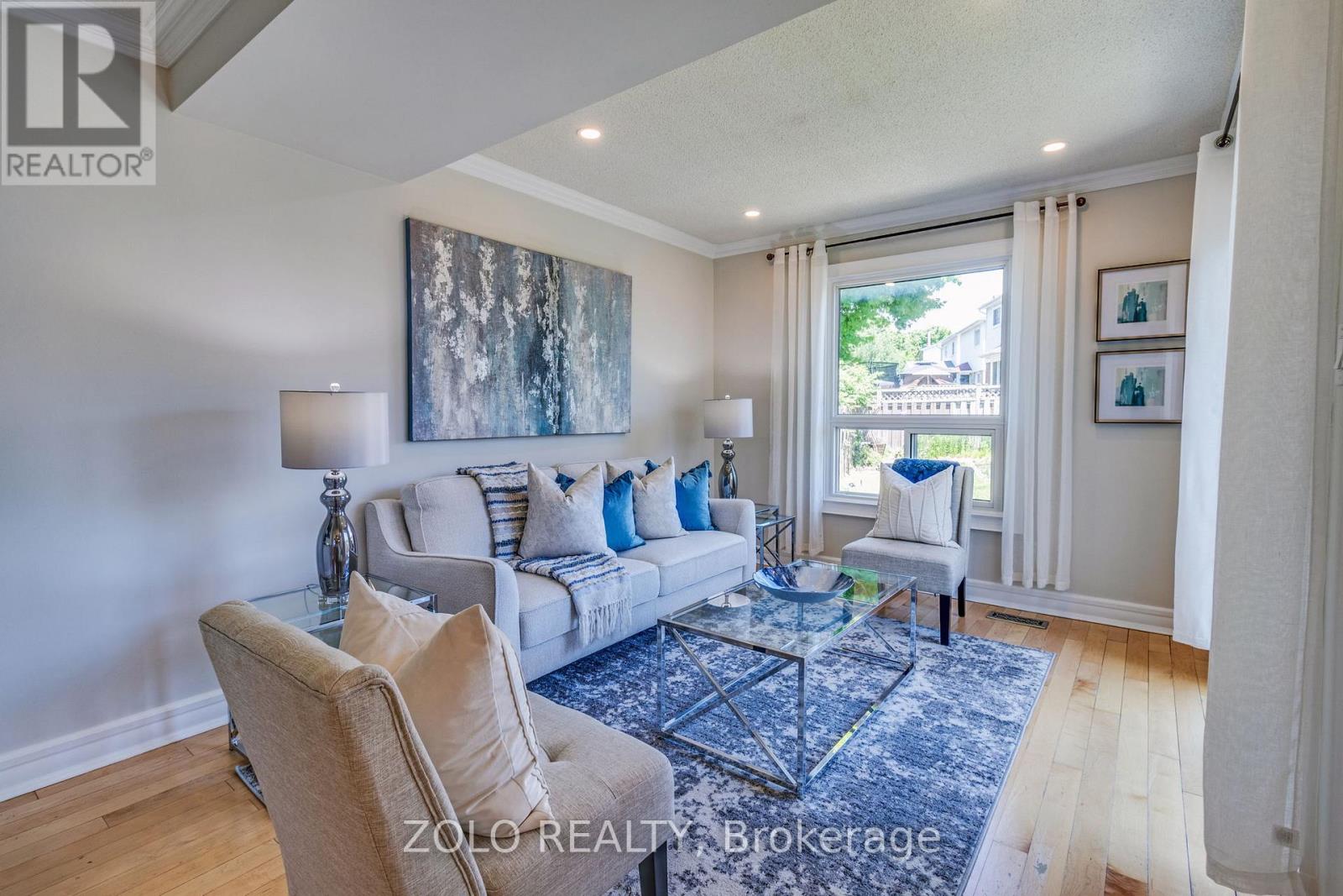 710 Hayes Avenue, Oshawa, Ontario  L1K 1W3 - Photo 4 - E12653544