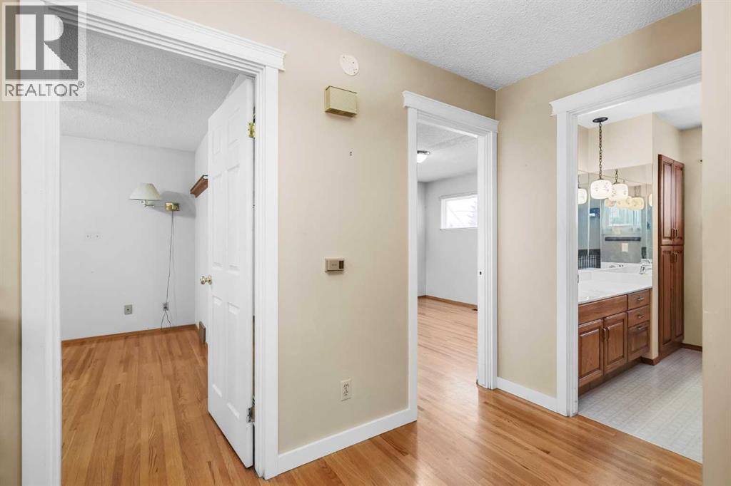 10727 Mapleglen Crescent Se, Calgary, Alberta  T2J 1X1 - Photo 23 - A2273607