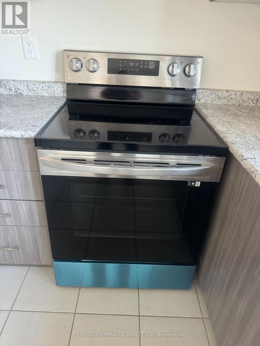 62 Holcomb Terrace, Hamilton, Ontario  L6R 3K3 - Photo 7 - X12630842