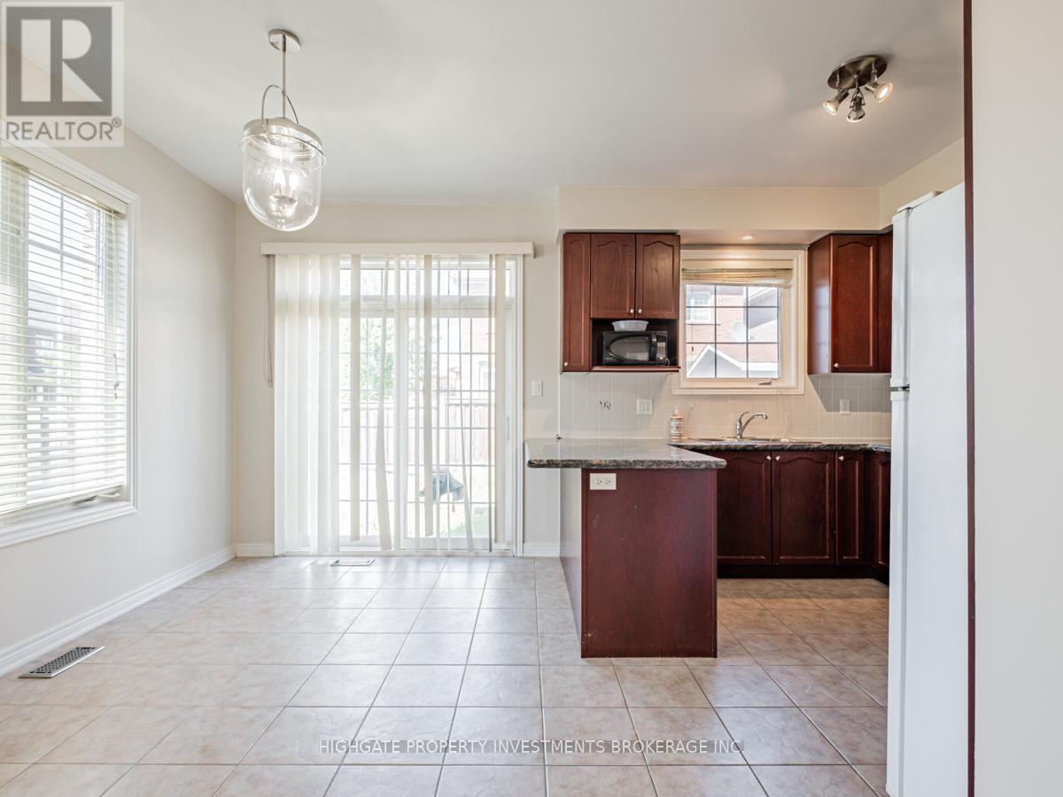 4399 Trail Blazer Way, Mississauga, Ontario  L5R 0C4 - Photo 9 - W12653576