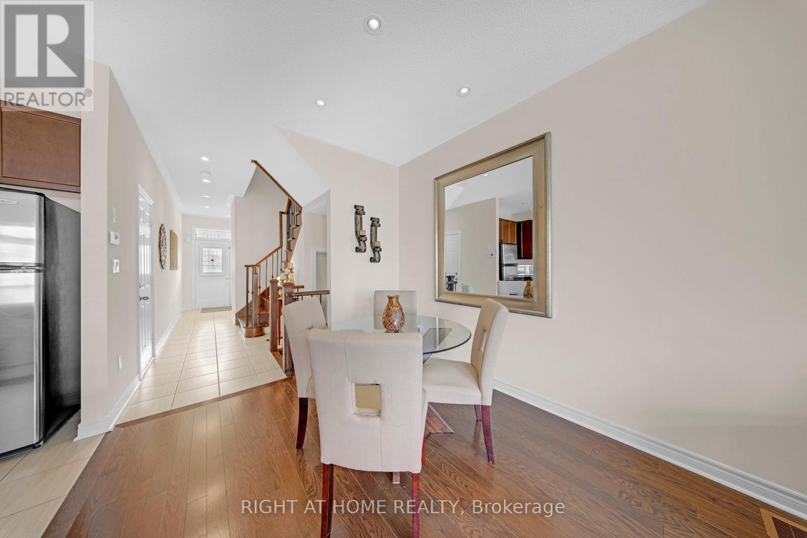 51 Lorenzo Circle, Brampton, Ontario  L6R 3N4 - Photo 6 - W12653582