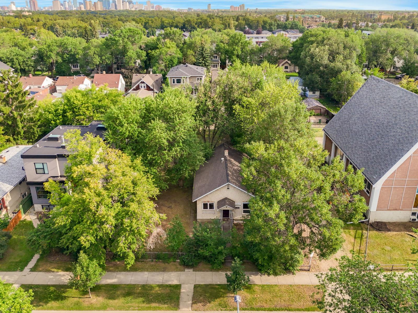 9630 74 Avenue, Edmonton, Alberta T6E 1E6 - Photo 9 - 43690221