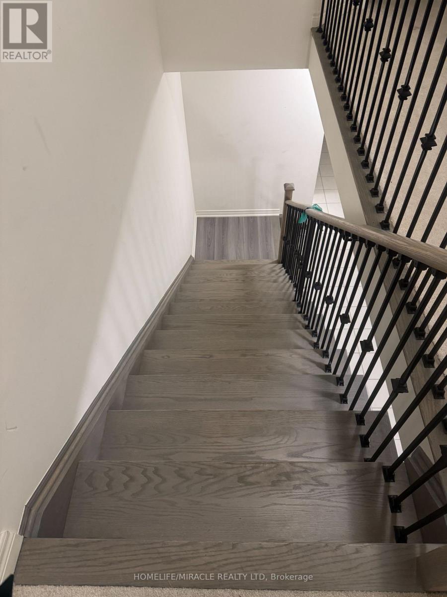 62 Holcomb Terrace, Hamilton, Ontario  L6R 3K3 - Photo 11 - X12627352