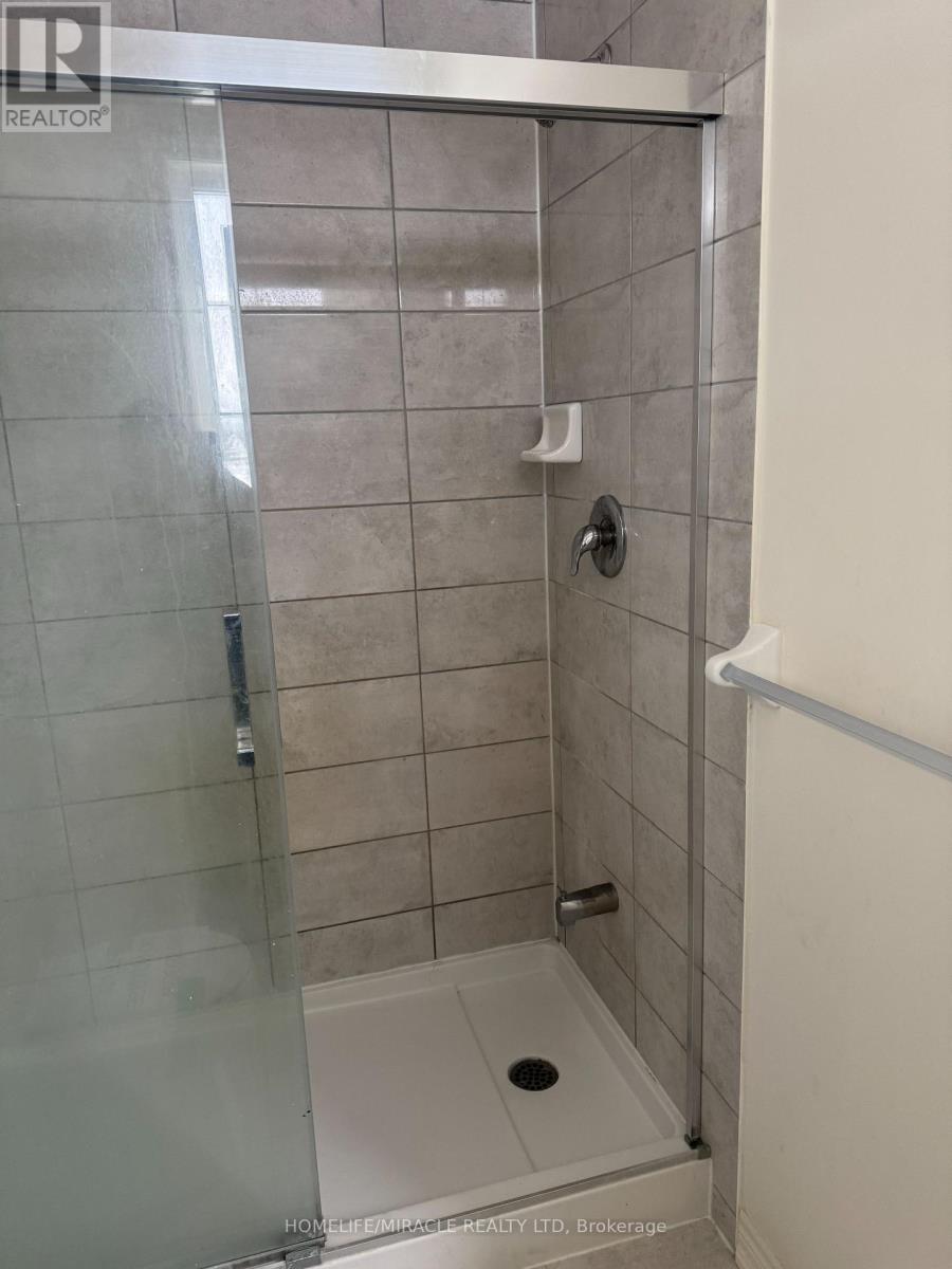 62 Holcomb Terrace, Hamilton, Ontario  L6R 3K3 - Photo 17 - X12630842