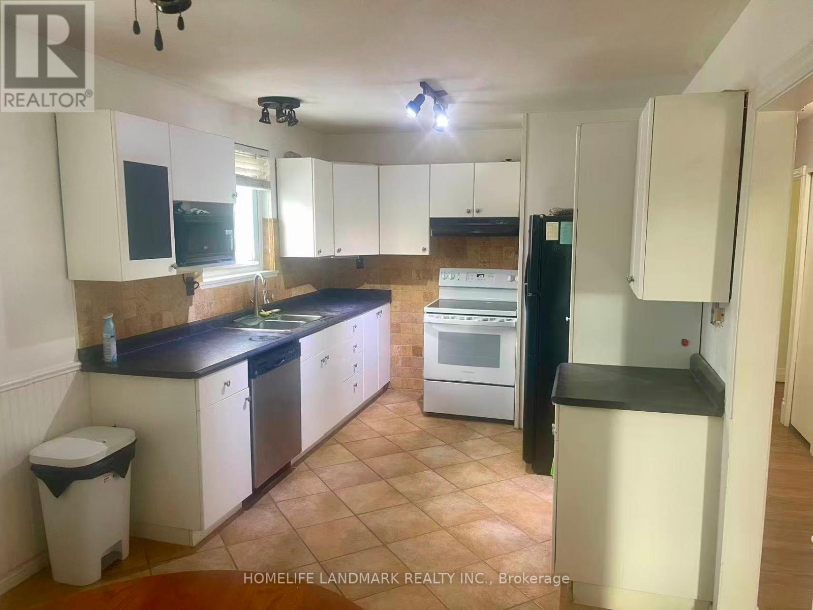 727 Hewson Drive, Pickering, Ontario  L1W 1T6 - Photo 8 - E12506566