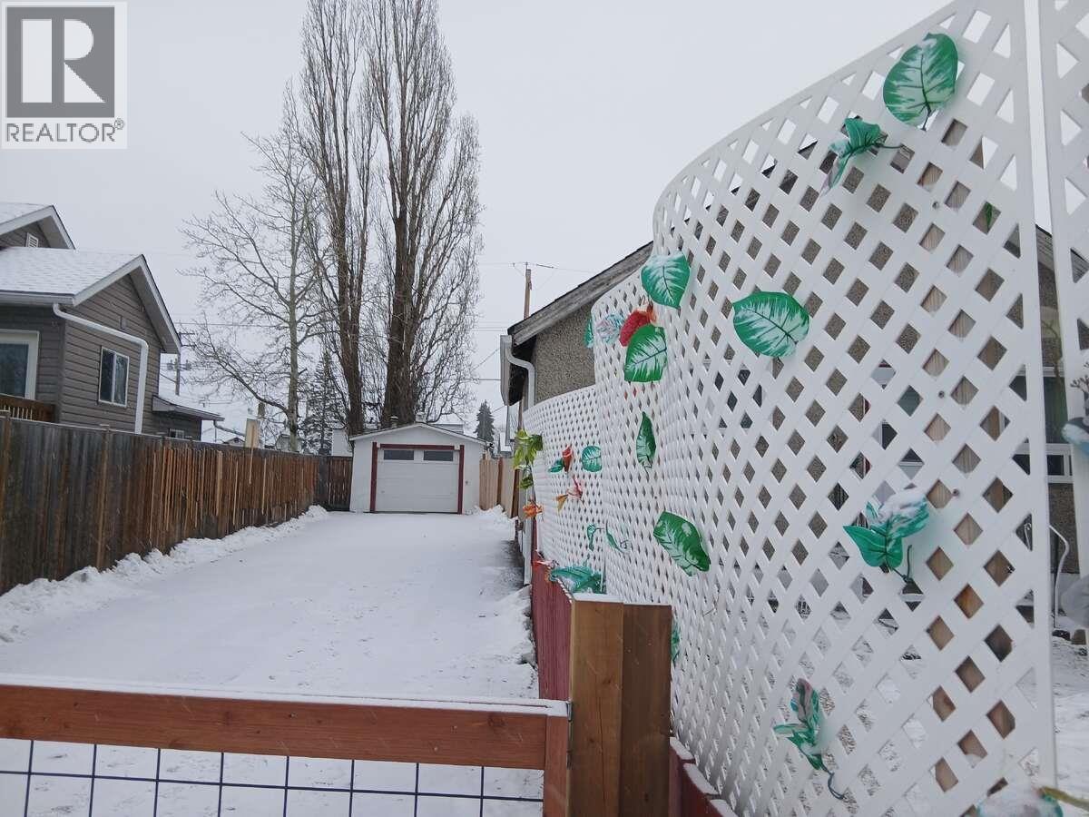 534 Irwin Street, Prince George, British Columbia  V2M 2X7 - Photo 15 - R3044553