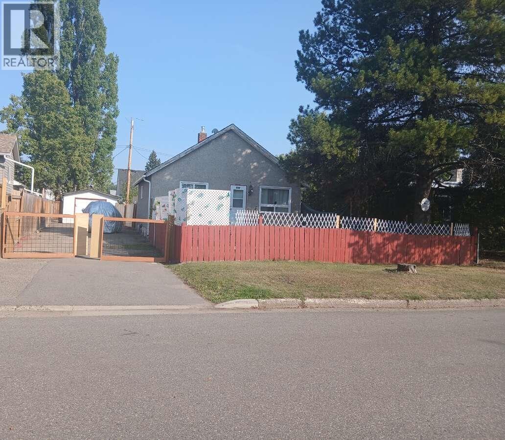 534 Irwin Street, Prince George, British Columbia  V2M 2X7 - Photo 1 - R3044553