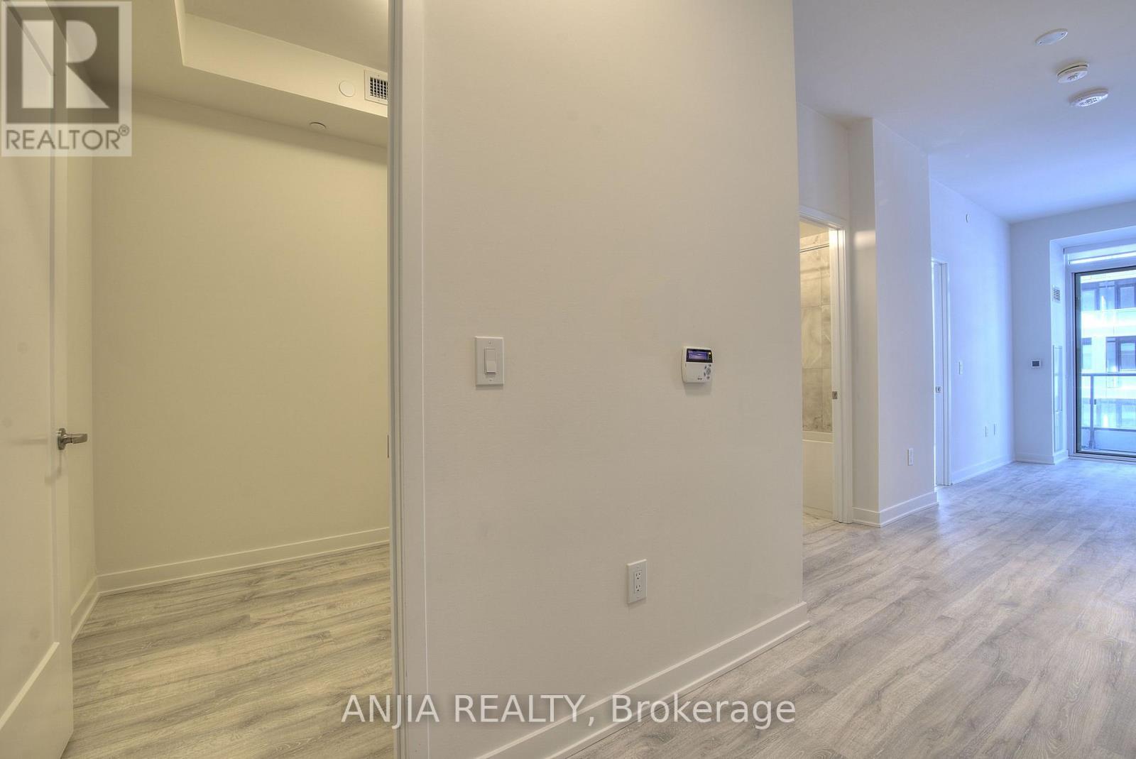 1528 - 70 Princess Street, Toronto, Ontario  M5A 0X6 - Photo 9 - C12653596