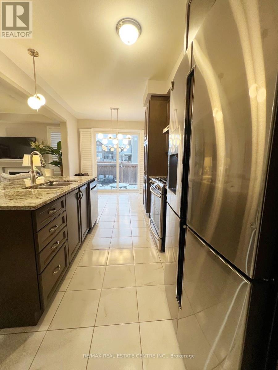 1300 Basswood Crescent, Milton, Ontario  L9T 7E7 - Photo 16 - W12650970