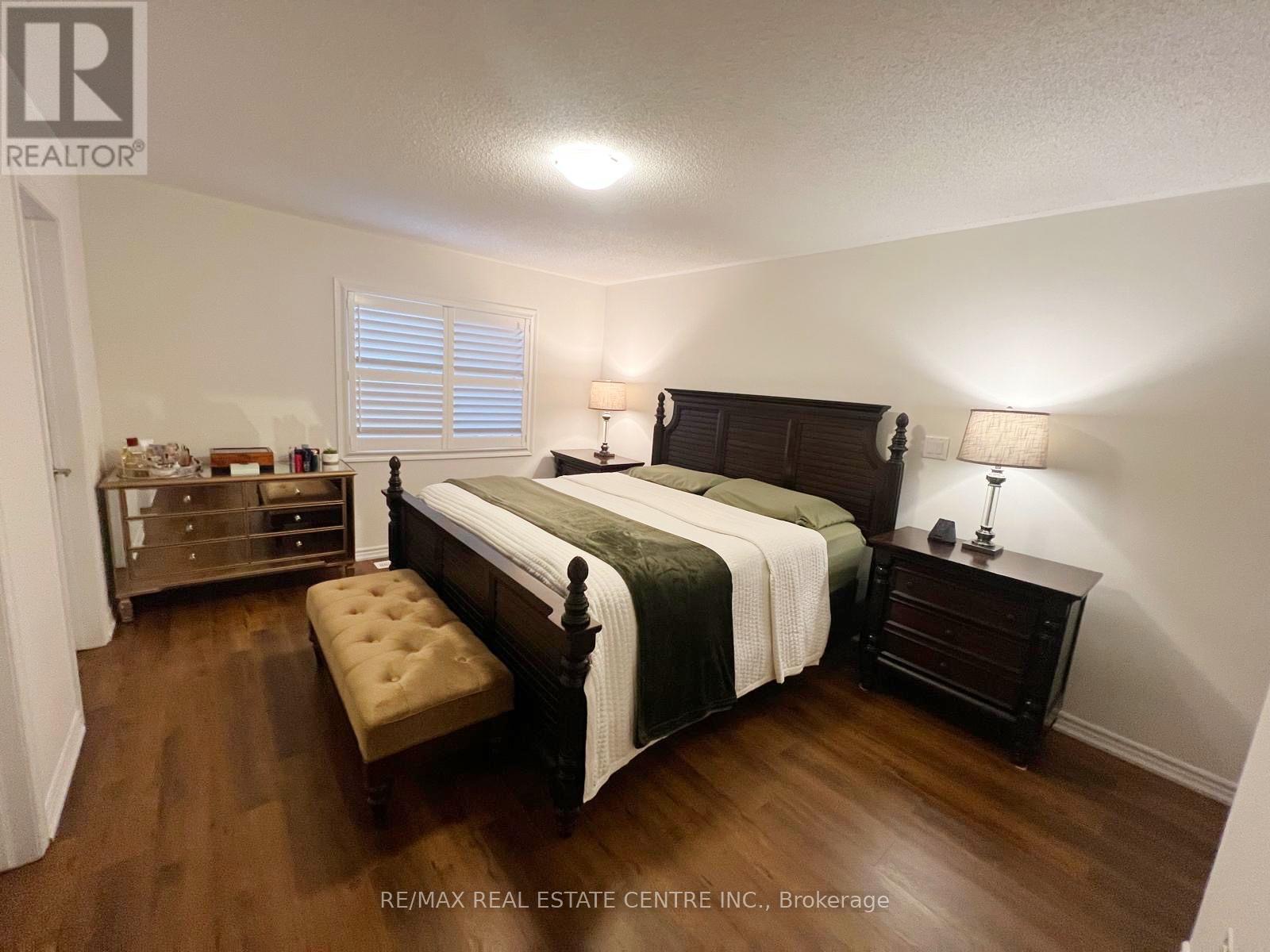 1300 Basswood Crescent, Milton, Ontario  L9T 7E7 - Photo 21 - W12650970