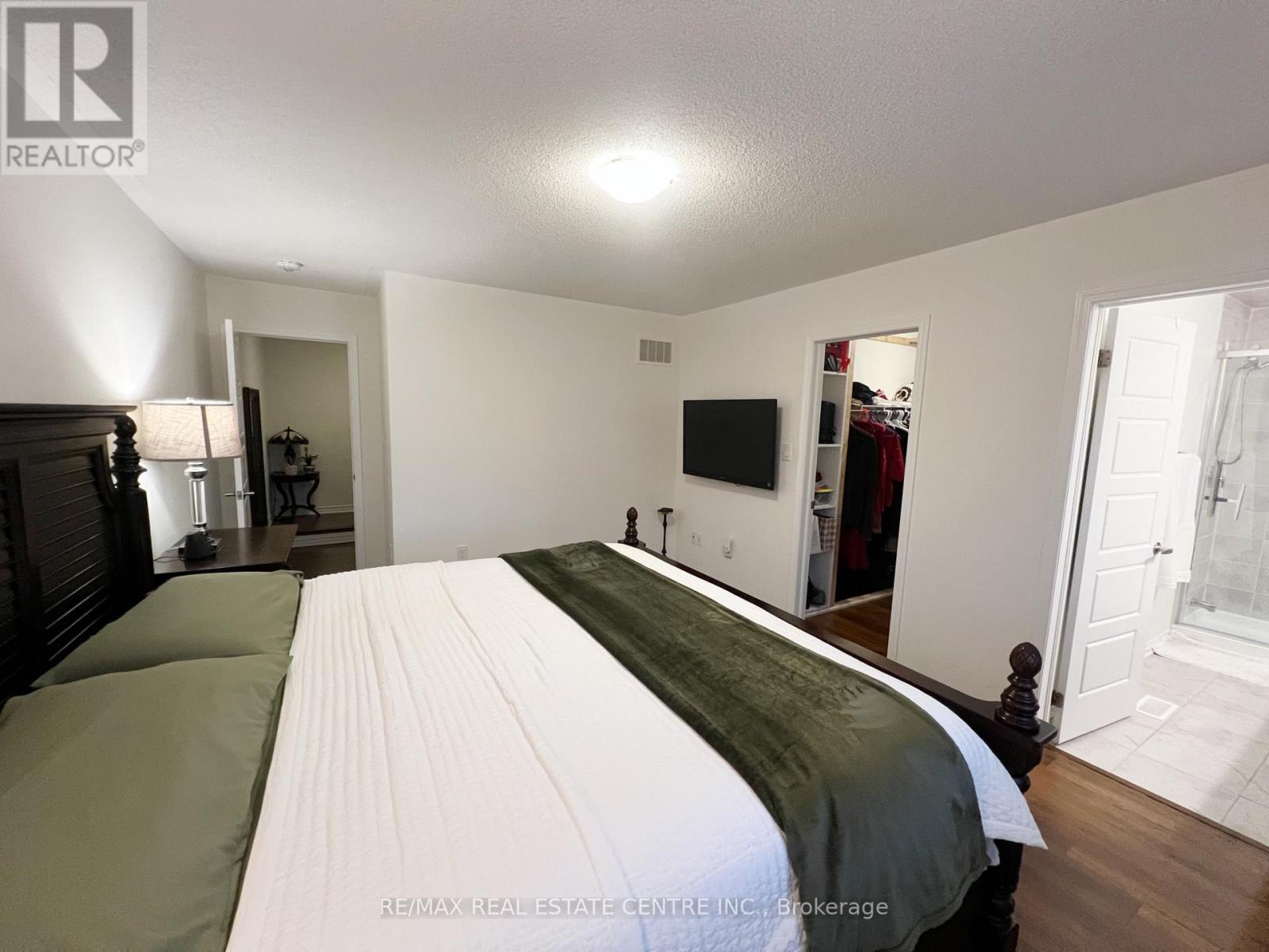 1300 Basswood Crescent, Milton, Ontario  L9T 7E7 - Photo 23 - W12650970