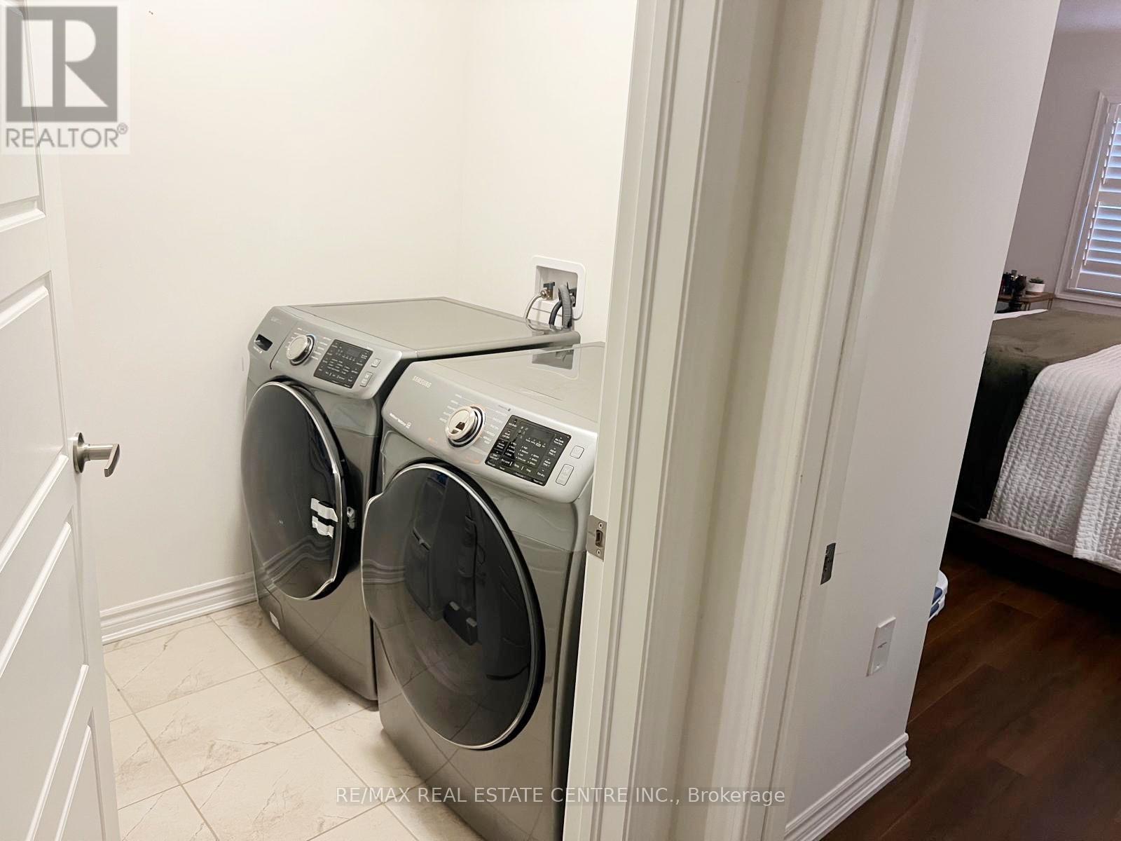 1300 Basswood Crescent, Milton, Ontario  L9T 7E7 - Photo 27 - W12650970