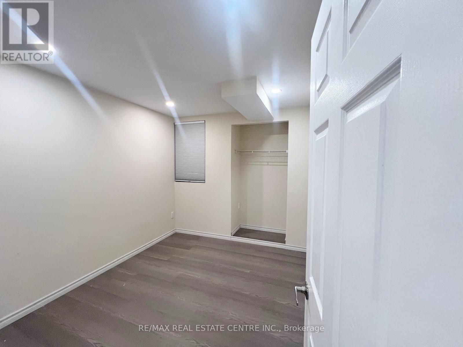 1300 Basswood Crescent, Milton, Ontario  L9T 7E7 - Photo 43 - W12650970