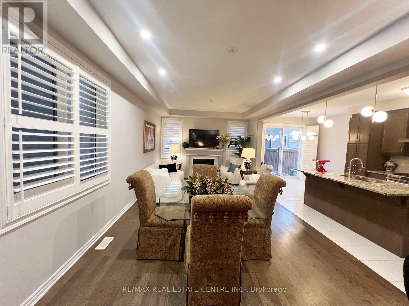 1300 Basswood Crescent, Milton, Ontario  L9T 7E7 - Photo 9 - W12650970