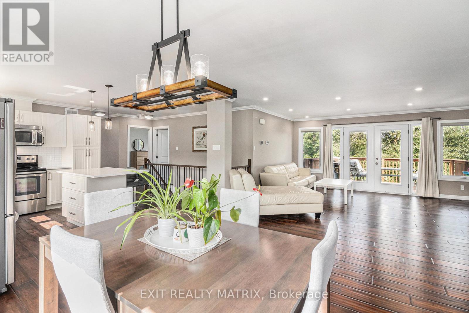 1991 Thibault Court, North Dundas, Ontario  K0C 1H0 - Photo 13 - X12653600