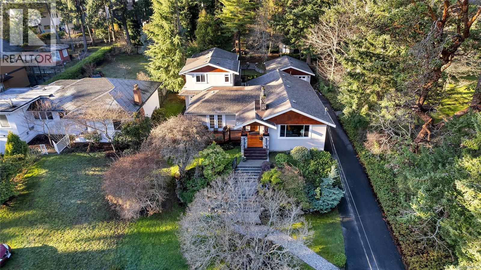 2229 Arbutus Rd, Saanich, British Columbia  V8N 1V2 - Photo 68 - 1022157