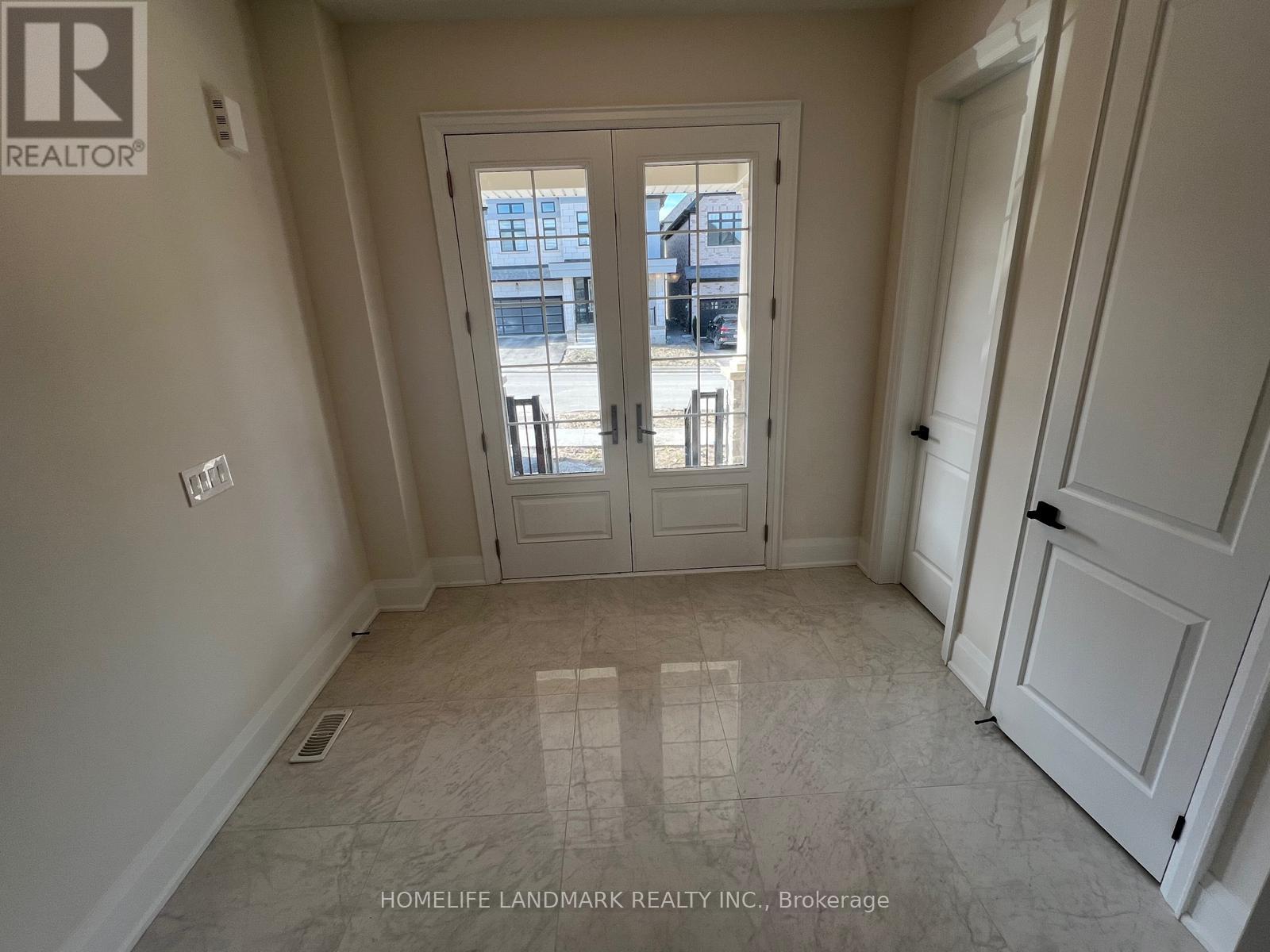 48 Plank Road, Bradford West Gwillimbury, Ontario  L9N 1B4 - Photo 2 - N12653602