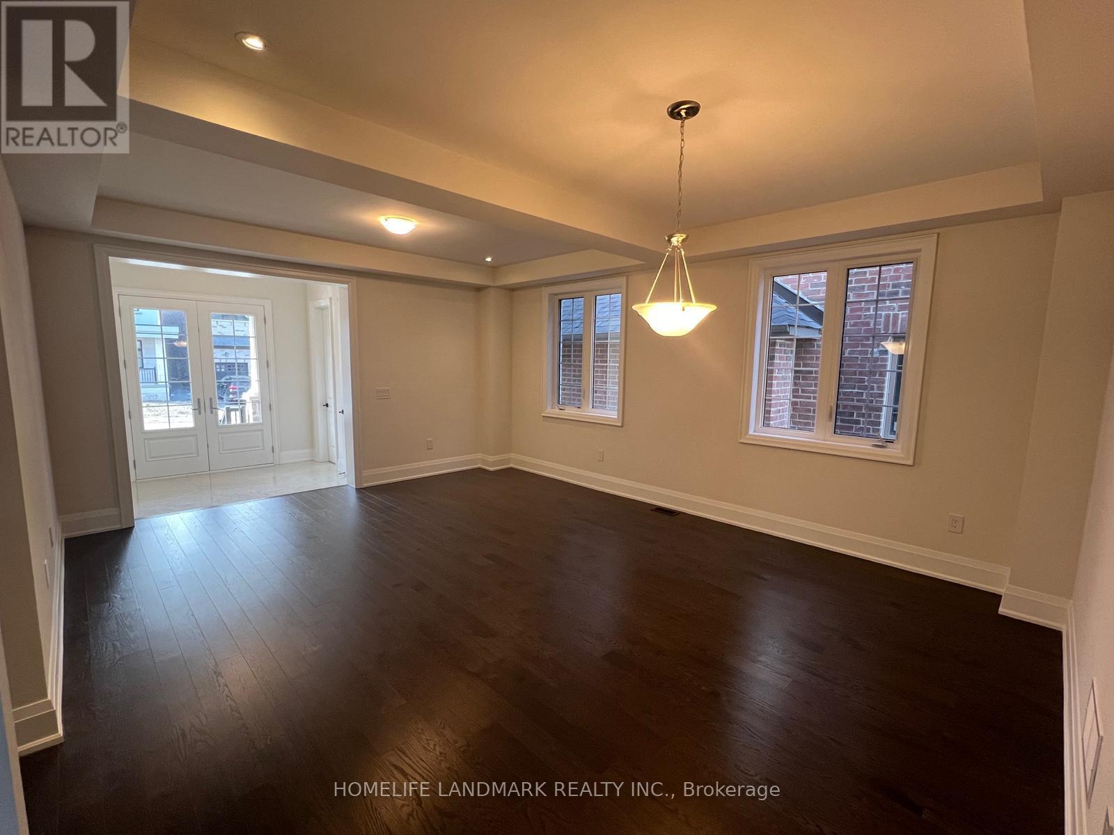 48 Plank Road, Bradford West Gwillimbury, Ontario  L9N 1B4 - Photo 3 - N12653602