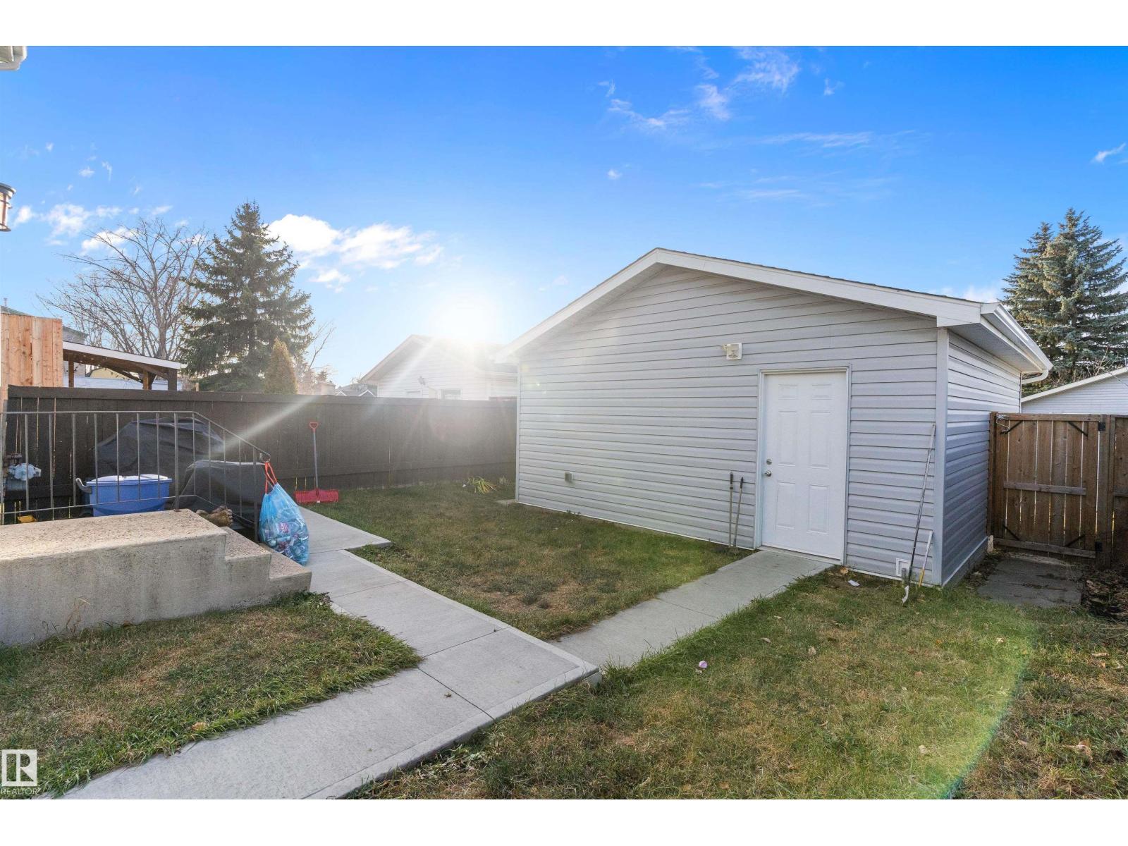 3320 48 St Nw, Edmonton, Alberta  T6L 4J1 - Photo 37 - E4465733