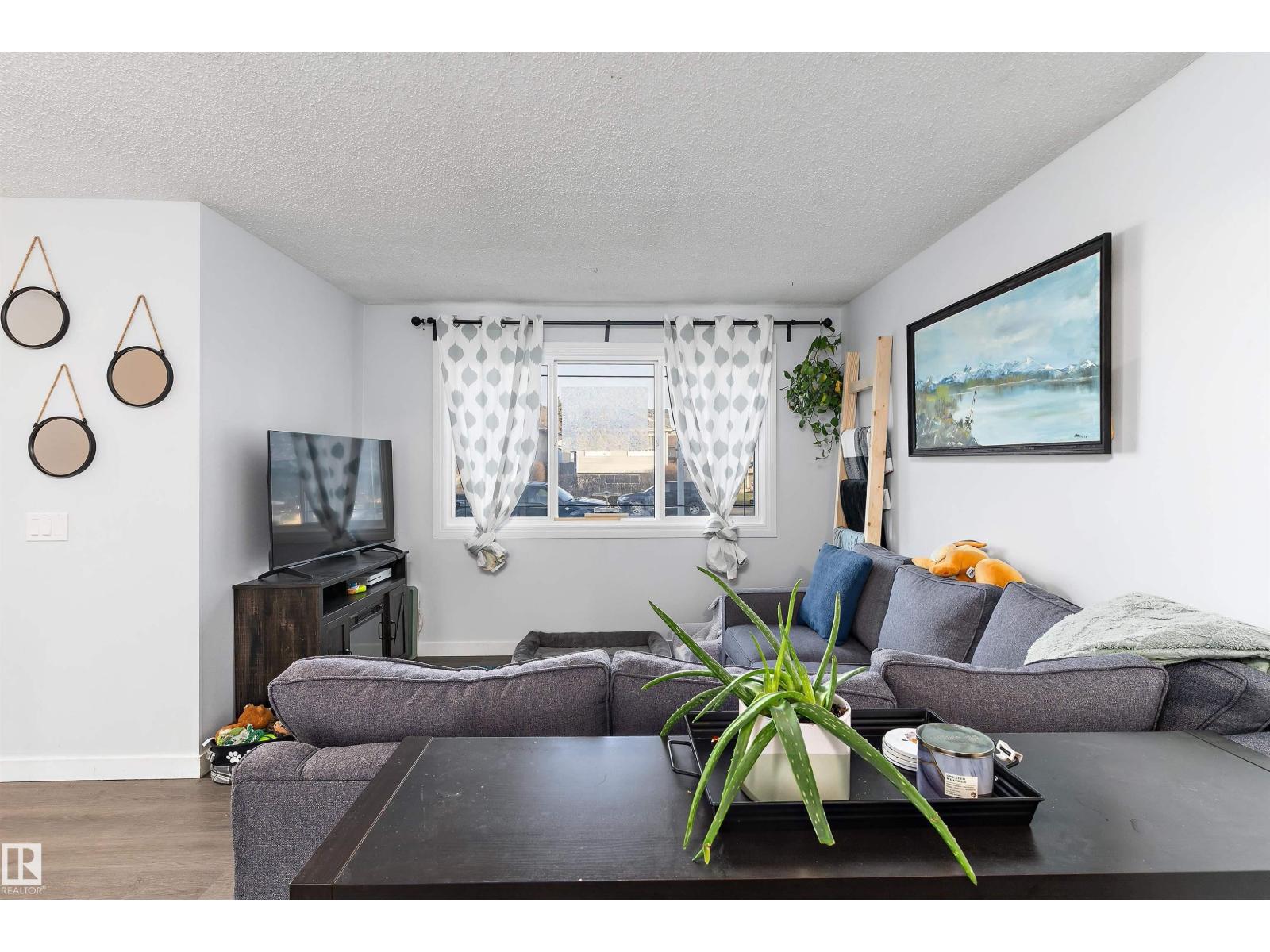 3320 48 St Nw, Edmonton, Alberta  T6L 4J1 - Photo 10 - E4465733