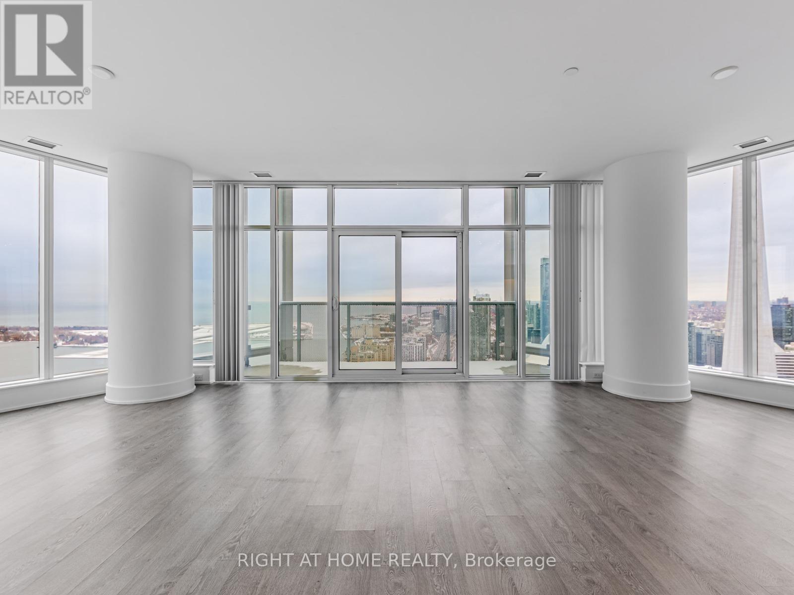 4810 - 10 YORK STREET, Toronto, Ontario