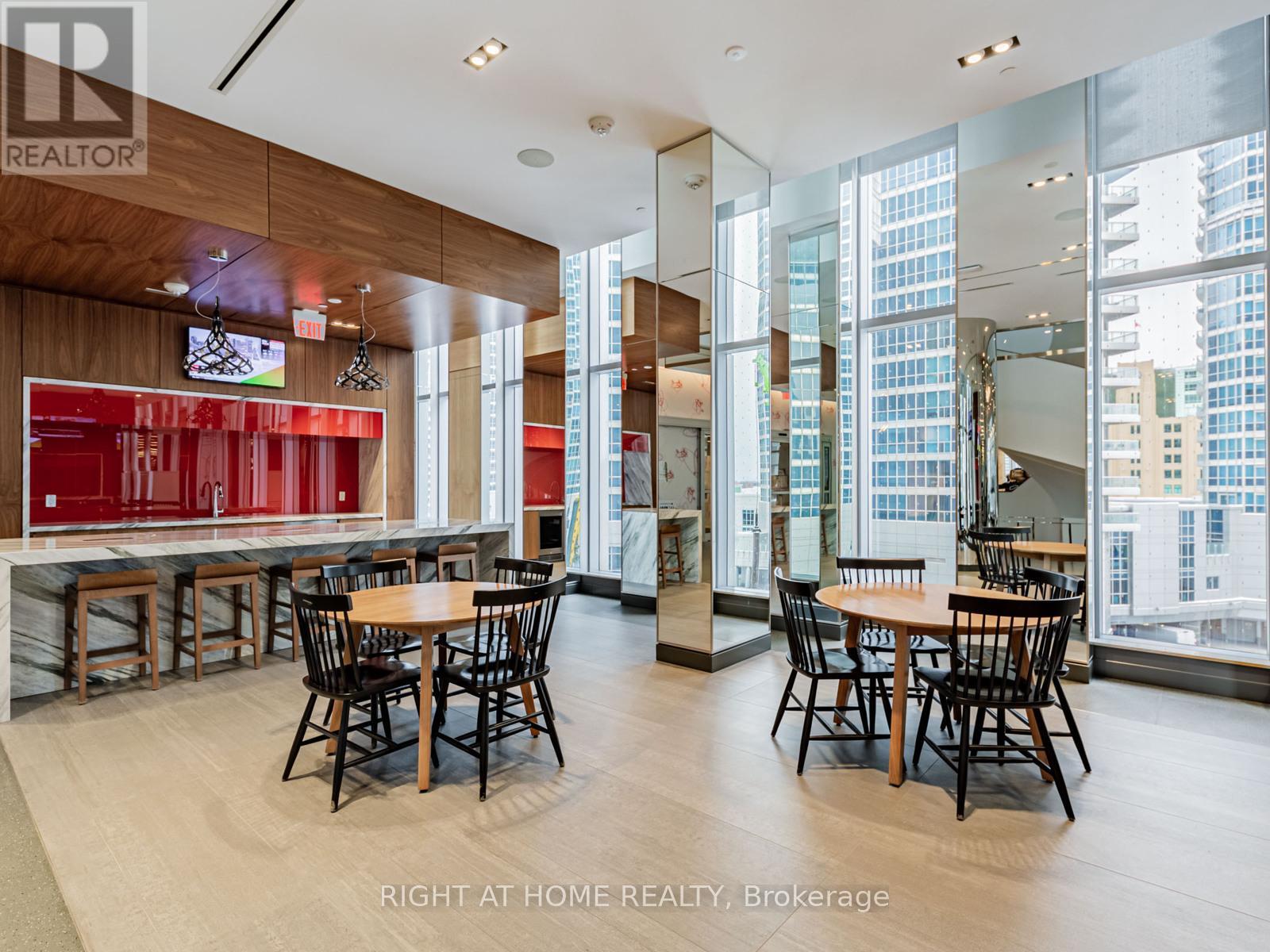 4810 - 10 York Street, Toronto, Ontario  M5J 0E1 - Photo 29 - C12653606