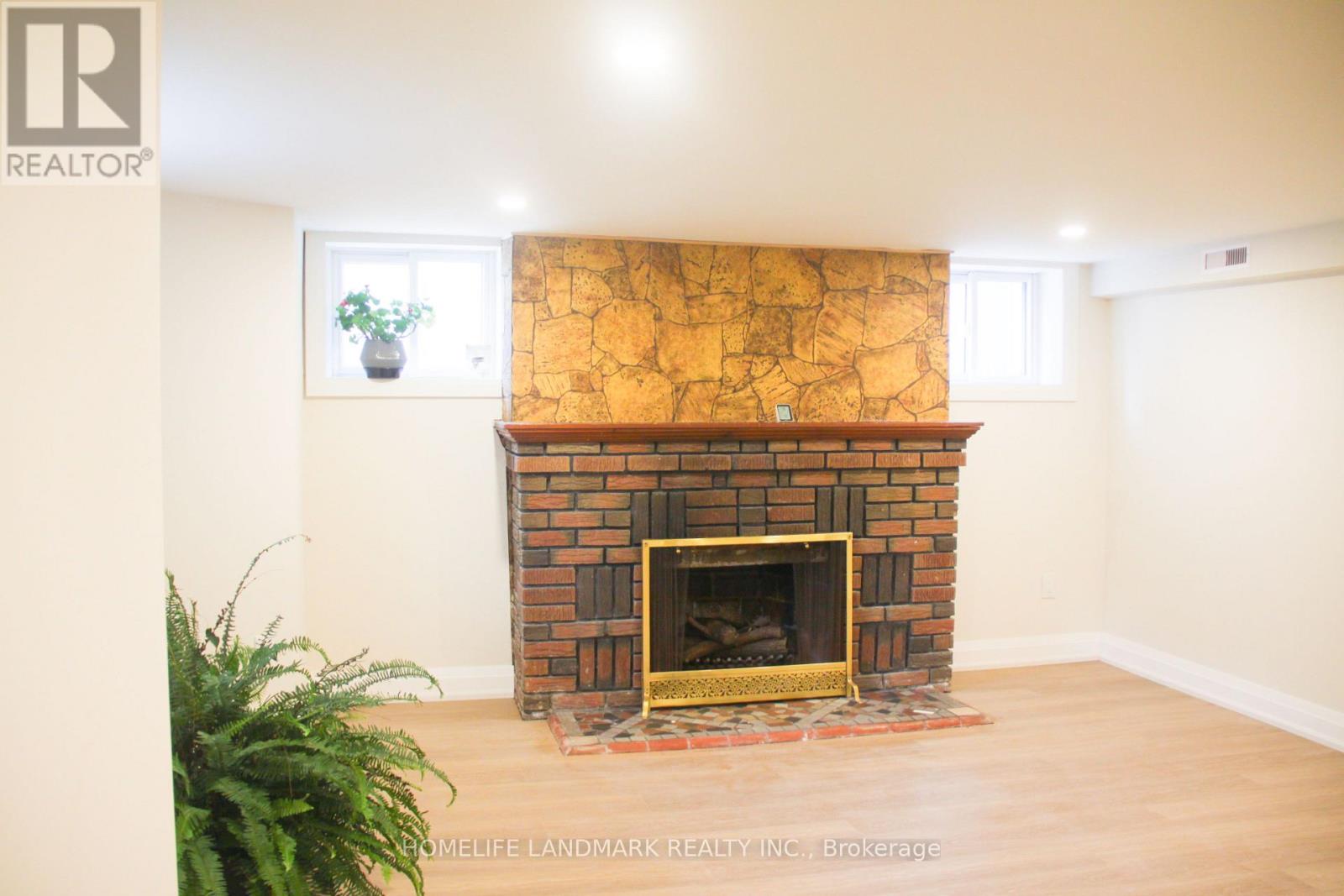 65 Glenwood Crescent, Toronto, Ontario  M4B 1J8 - Photo 13 - E12653608