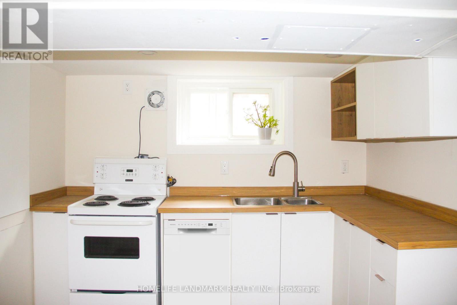 65 Glenwood Crescent, Toronto, Ontario  M4B 1J8 - Photo 15 - E12653608