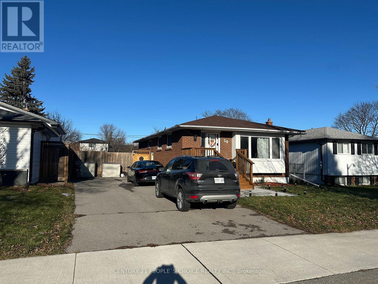 50 Dreyer Drive E, Ajax, Ontario  L1S 1J4 - Photo 2 - E12653612