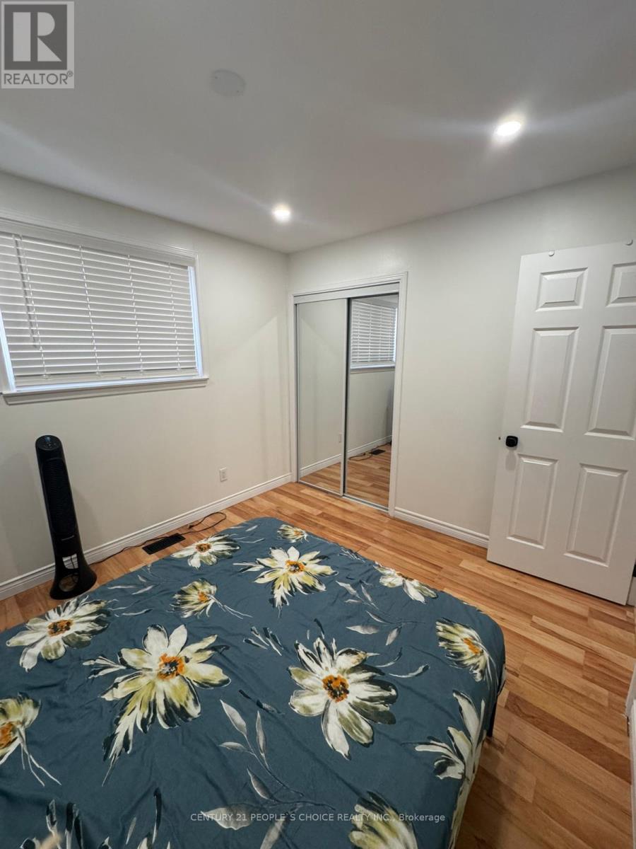 50 Dreyer Drive E, Ajax, Ontario  L1S 1J4 - Photo 4 - E12653612