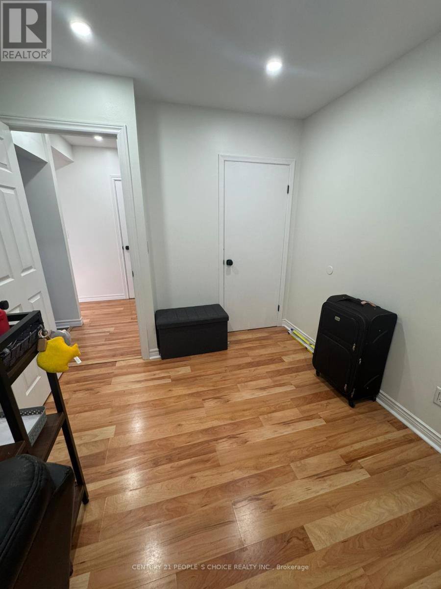 50 Dreyer Drive E, Ajax, Ontario  L1S 1J4 - Photo 5 - E12653612