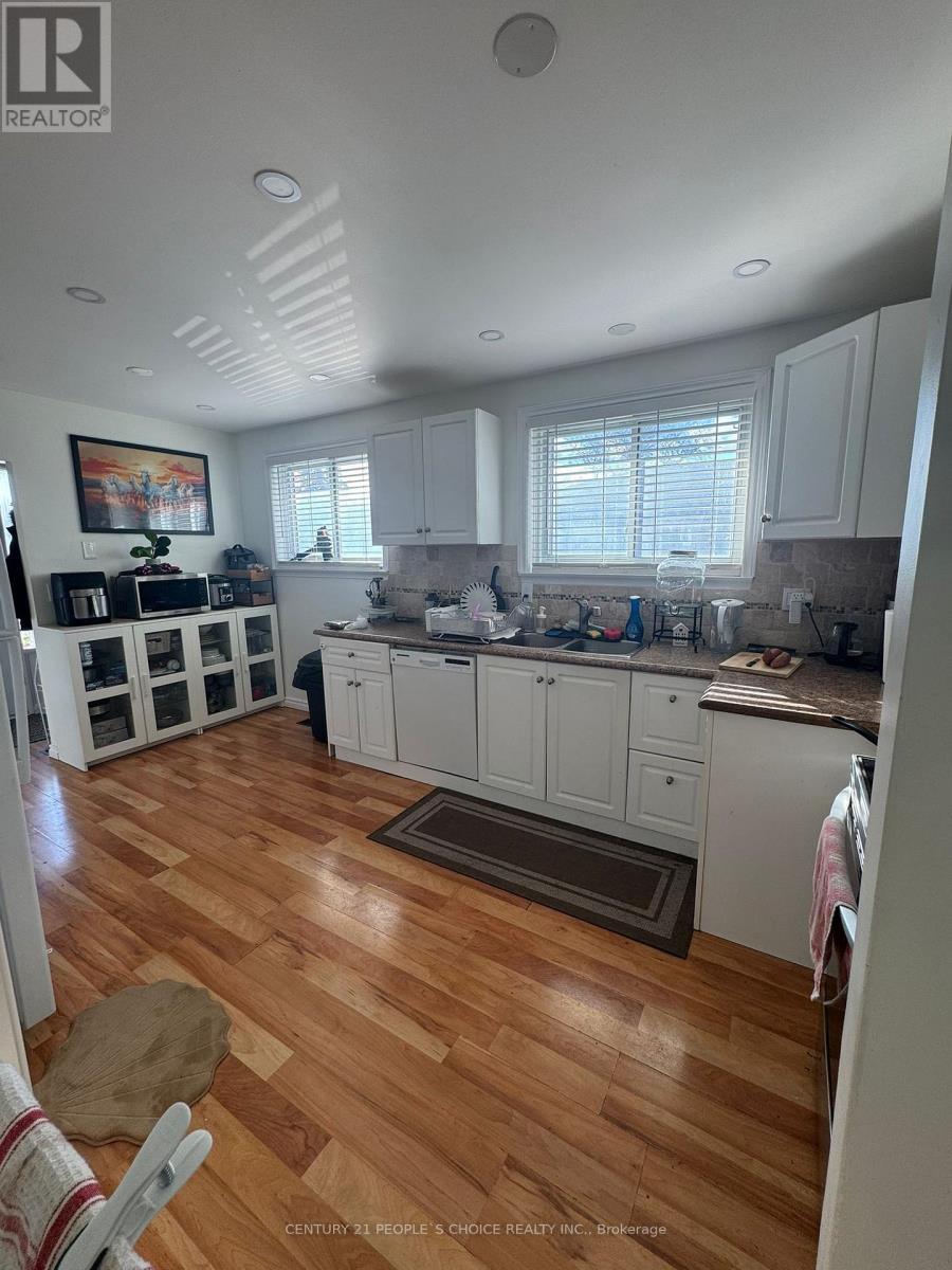 50 Dreyer Drive E, Ajax, Ontario  L1S 1J4 - Photo 8 - E12653612