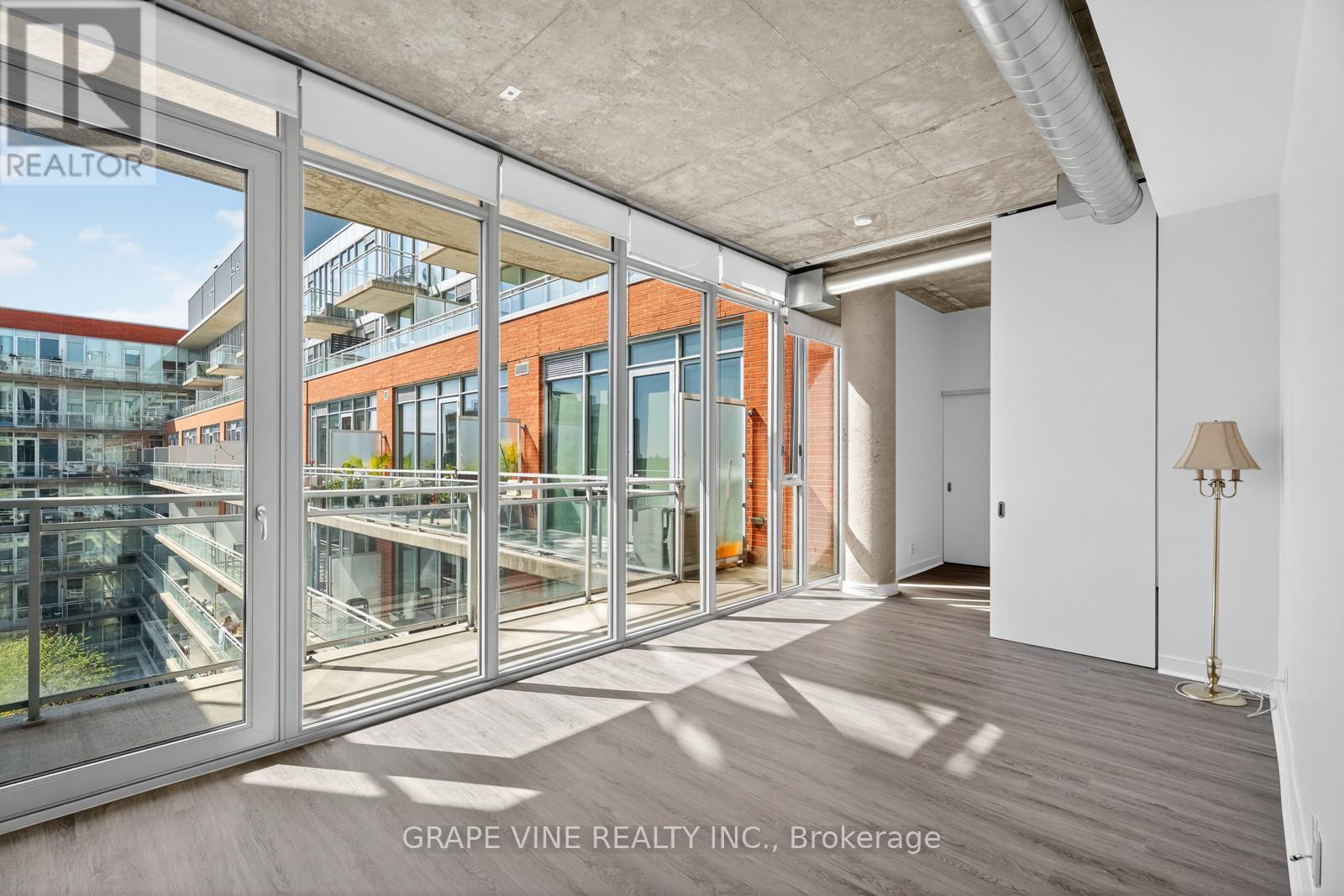 750 - 340 Mcleod Street, Ottawa, Ontario K2P 1A4 - Photo 14 - X12653618