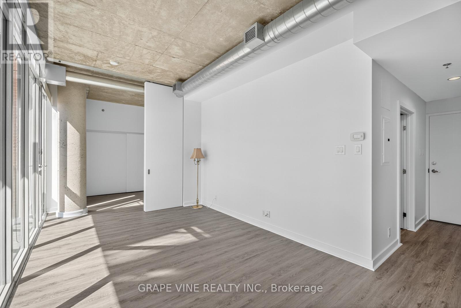 750 - 340 Mcleod Street, Ottawa, Ontario K2P 1A4 - Photo 15 - X12653618