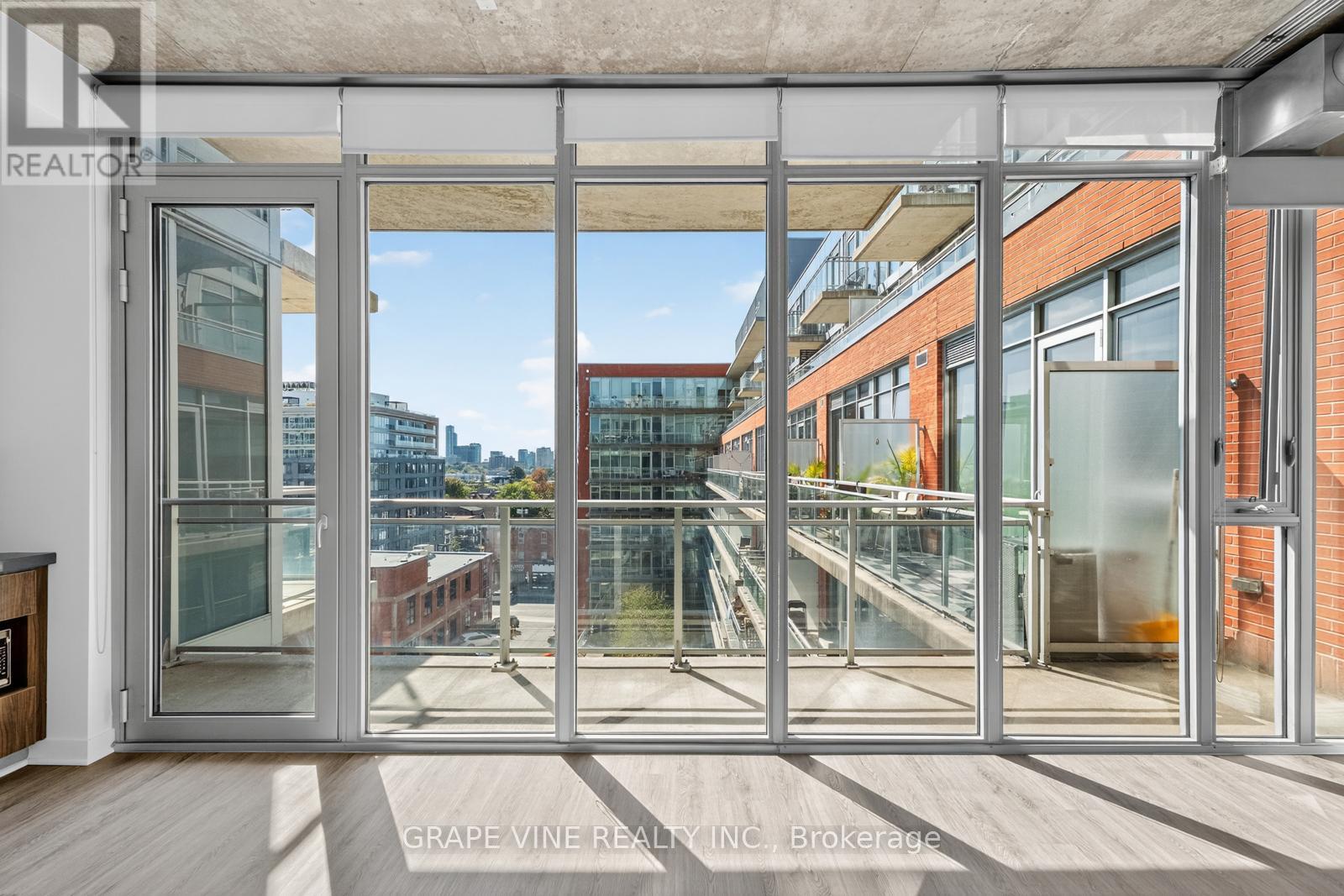 750 - 340 Mcleod Street, Ottawa, Ontario K2P 1A4 - Photo 16 - X12653618