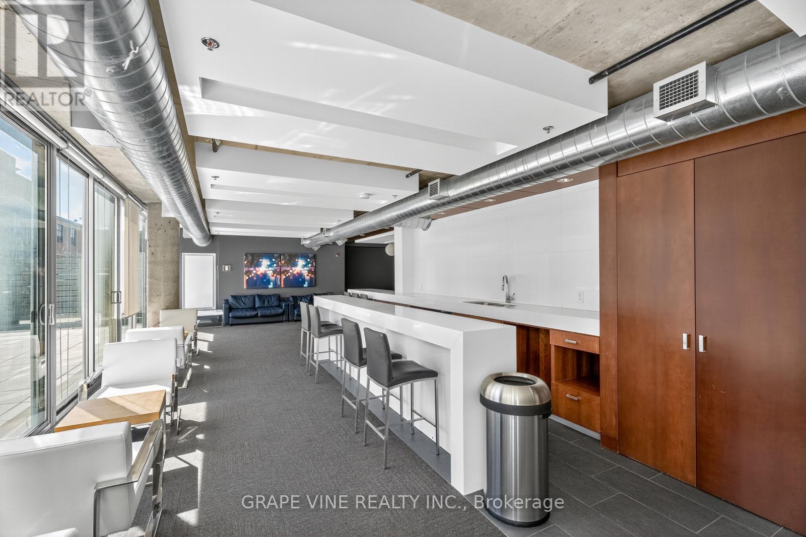 750 - 340 Mcleod Street, Ottawa, Ontario K2P 1A4 - Photo 27 - X12653618