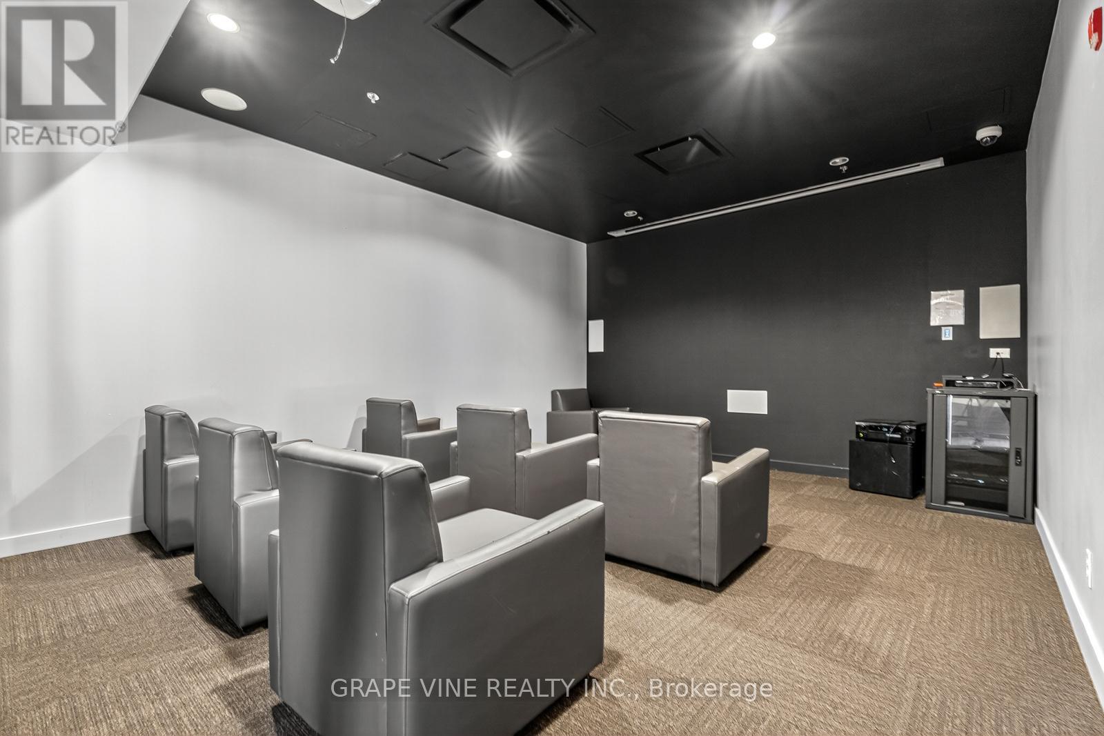 750 - 340 Mcleod Street, Ottawa, Ontario K2P 1A4 - Photo 29 - X12653618